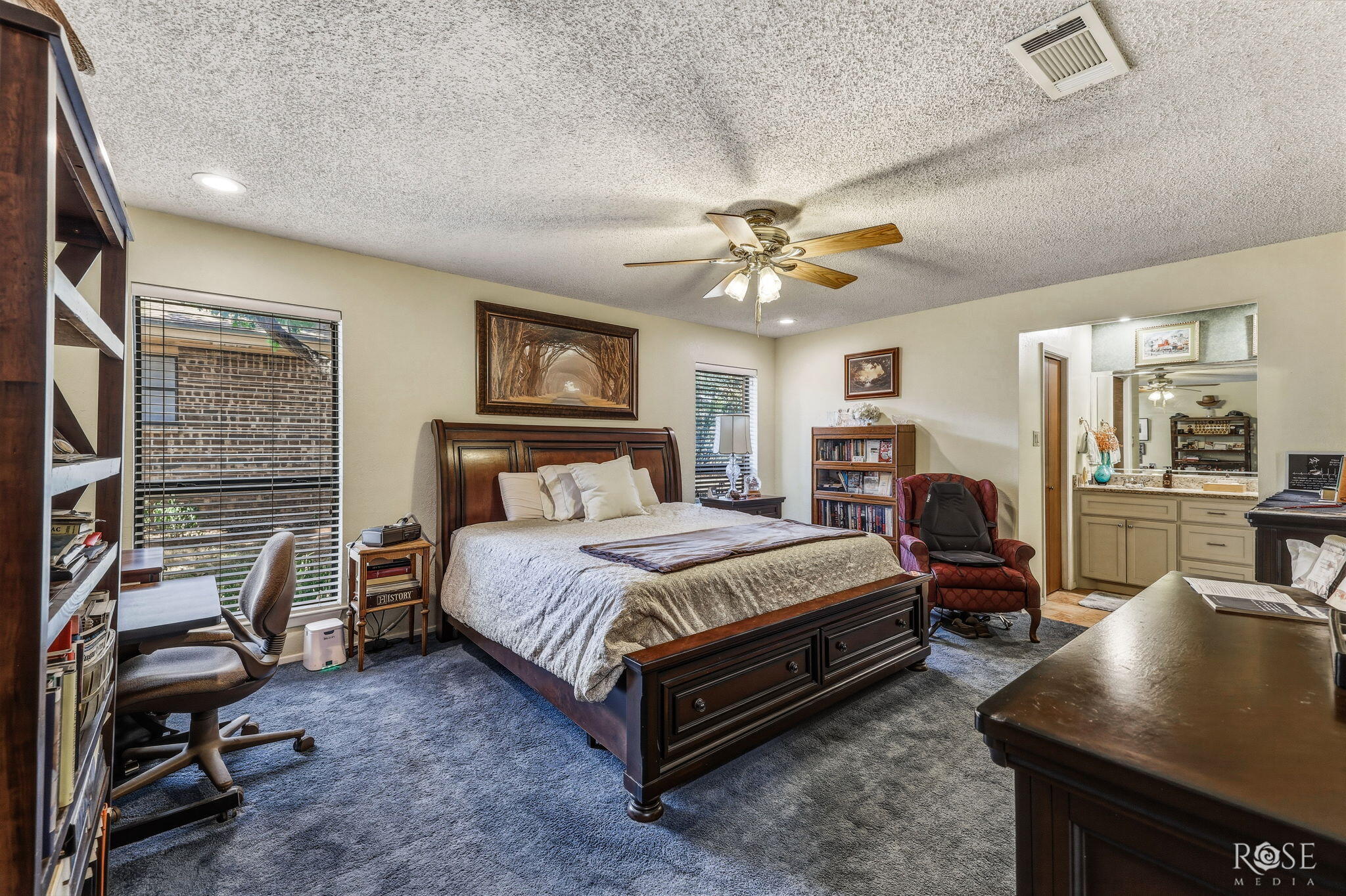 3837 Parkwood Drive Property Photo 15