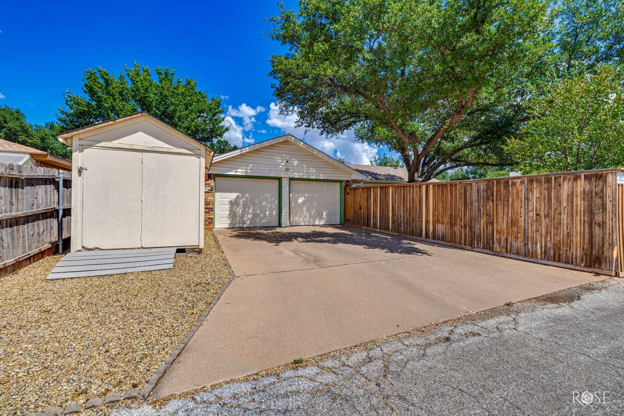 3837 Parkwood Drive Property Photo 33