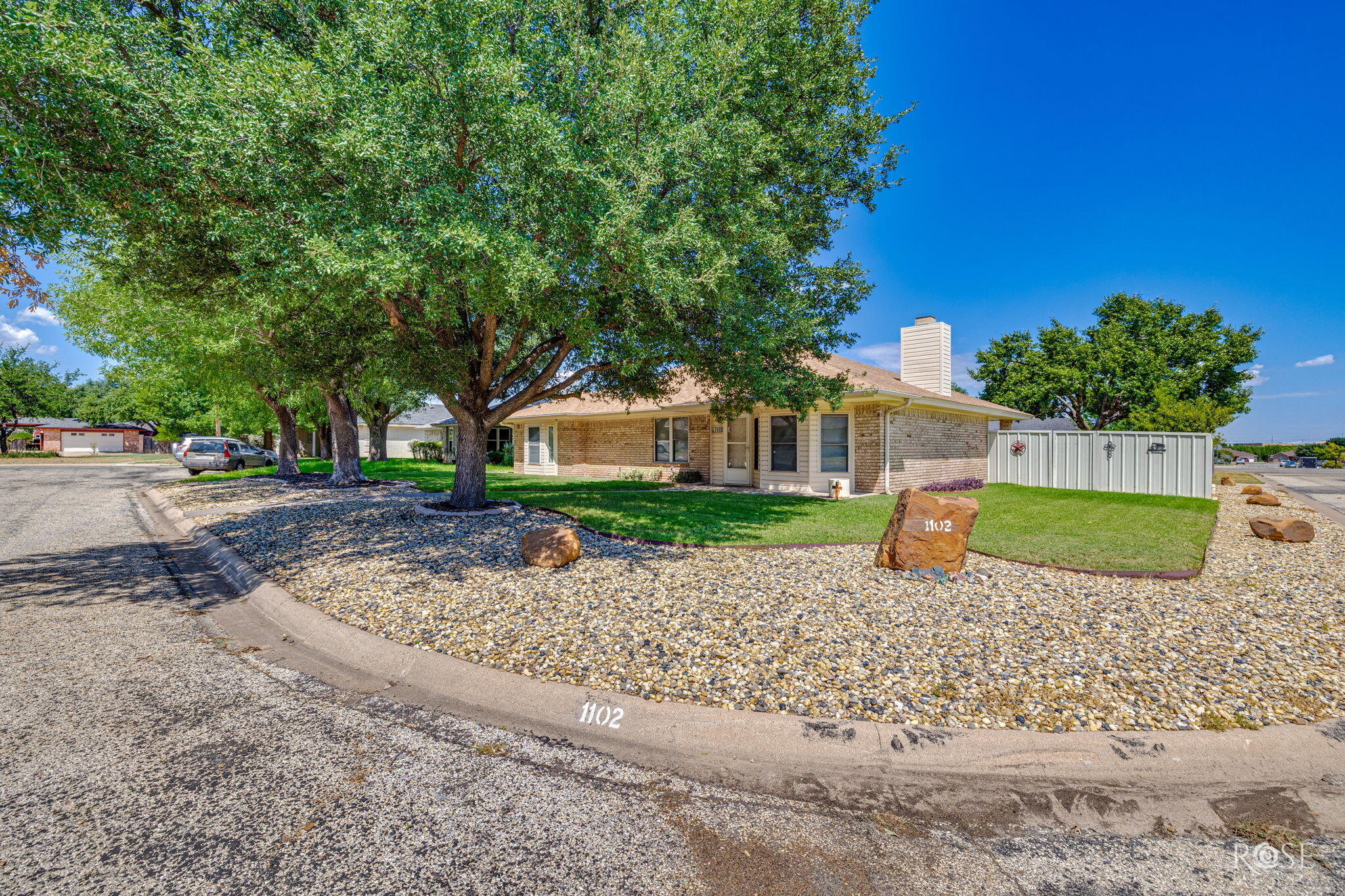 1102 Selman Court Property Photo 2