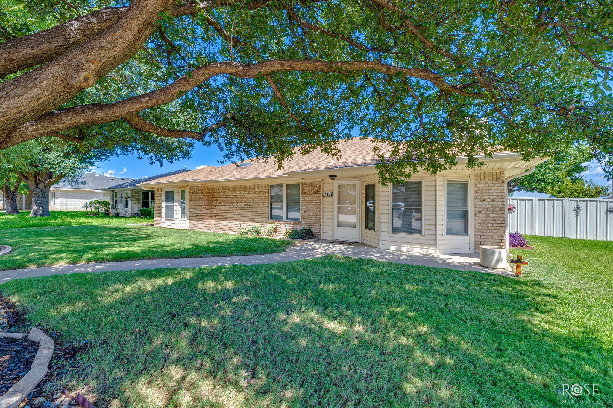 1102 Selman Court Property Photo 3