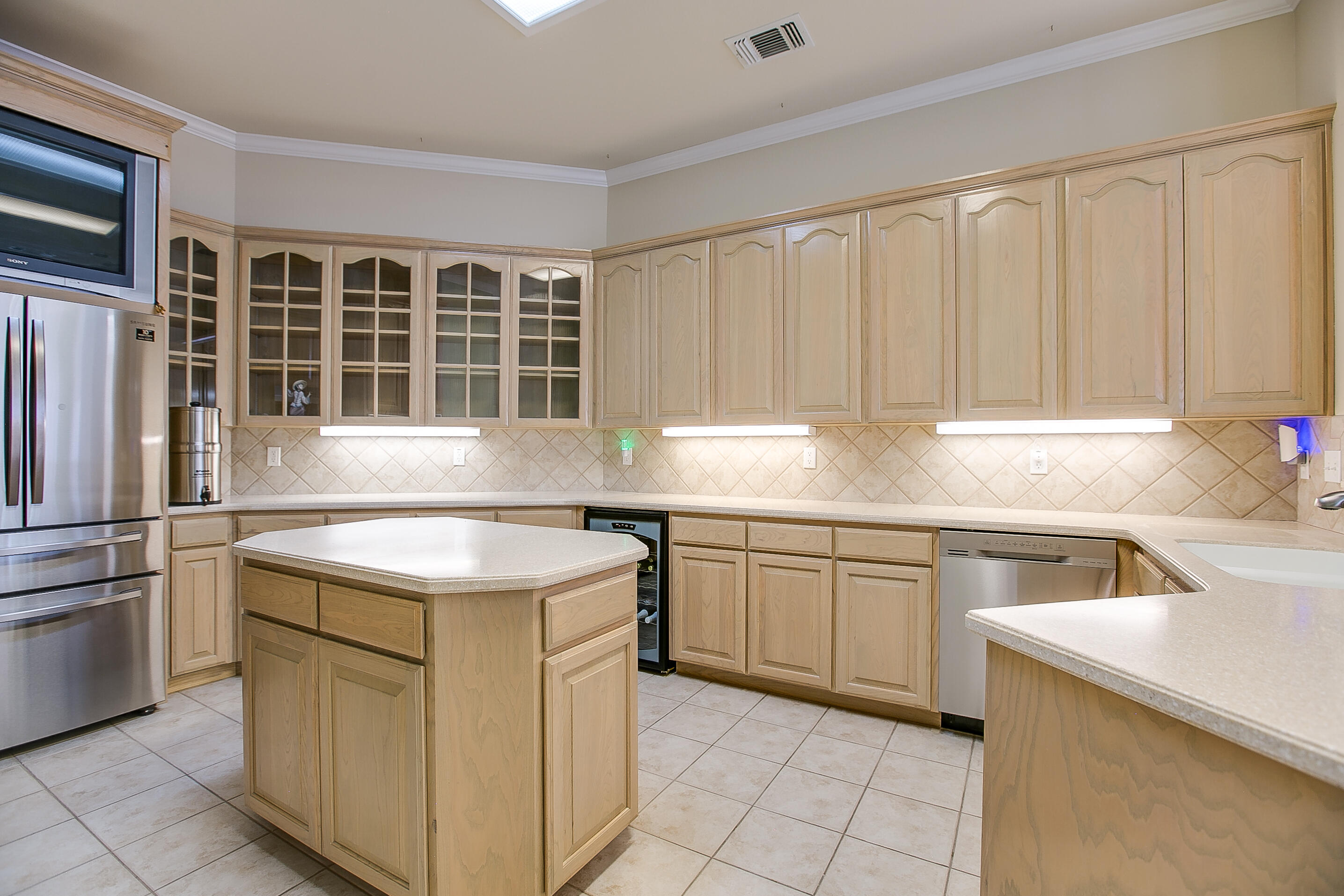 3529 Silver Spur Drive Property Photo 5