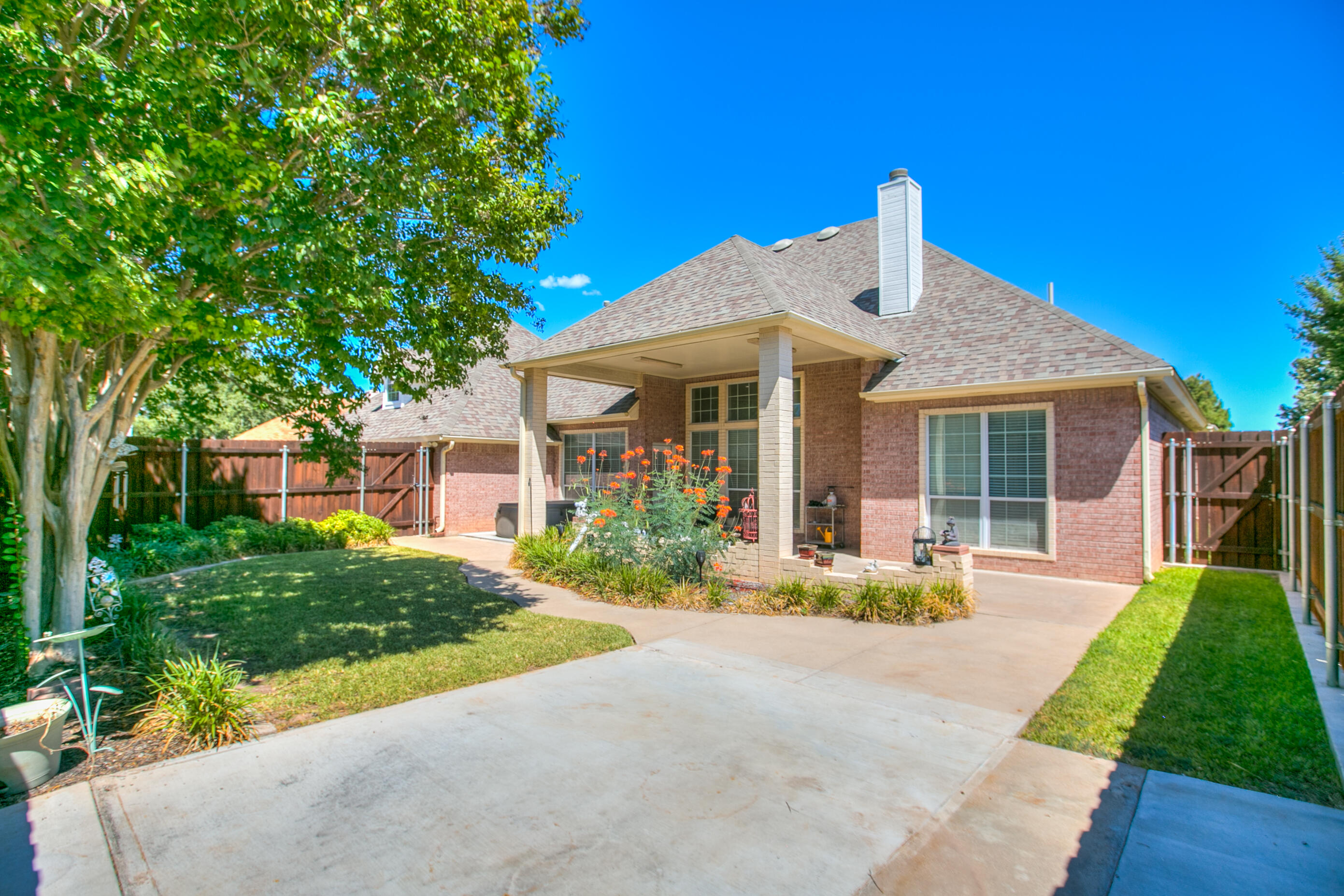 3529 Silver Spur Drive Property Photo 6