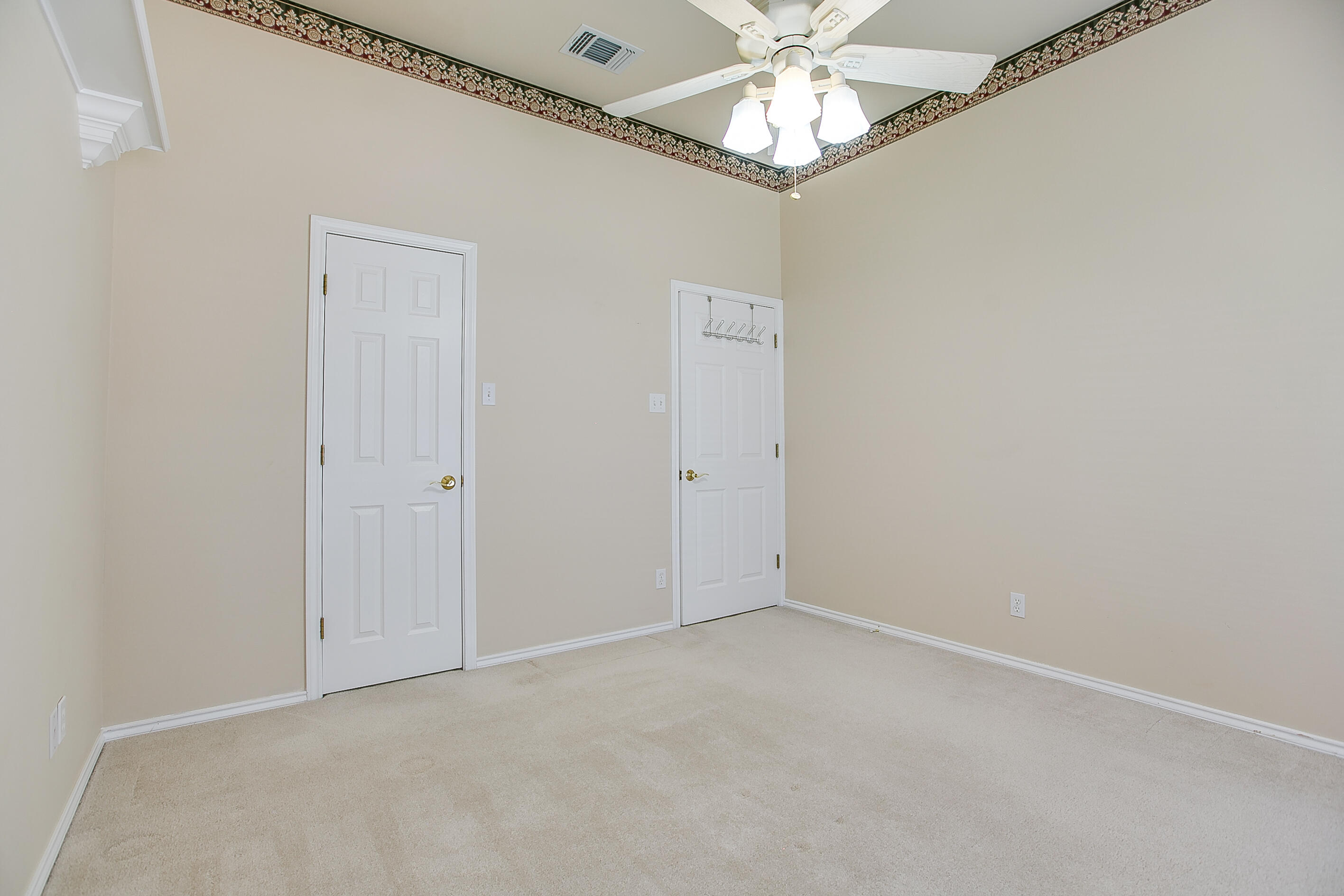 3529 Silver Spur Drive Property Photo 32