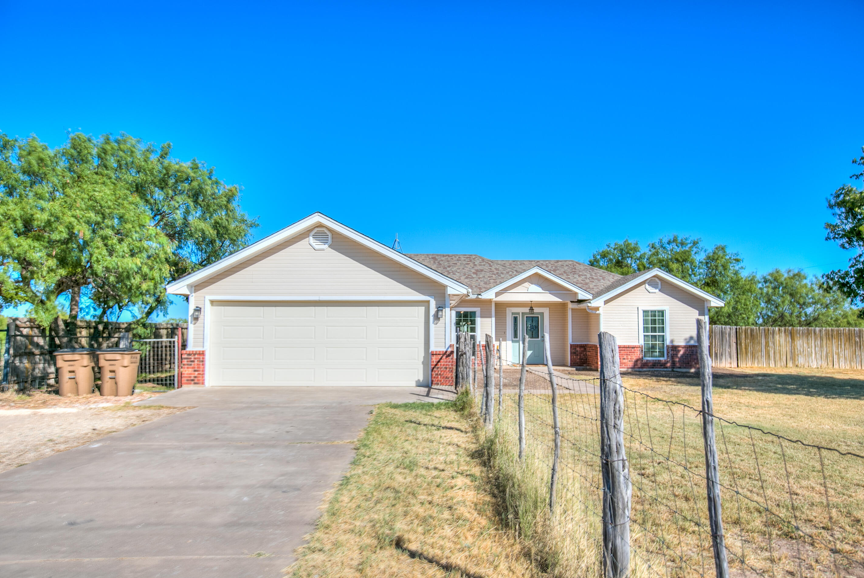 12274 Twin Lakes Lane Property Photo 3