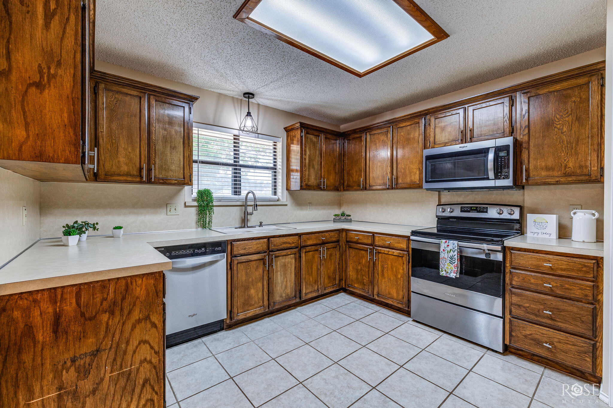 4022 Shefflera Drive Property Photo 11