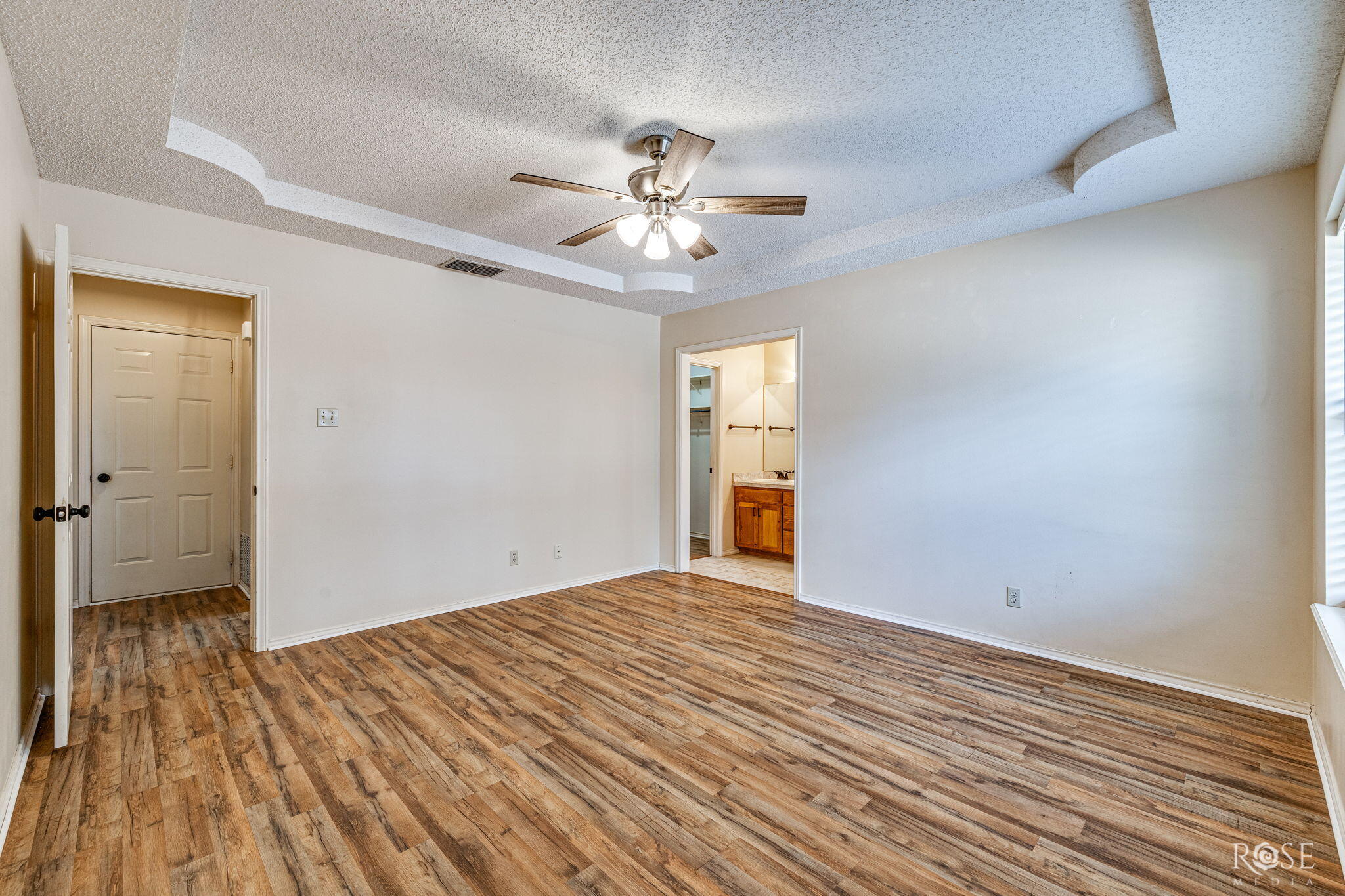 4022 Shefflera Drive Property Photo 16