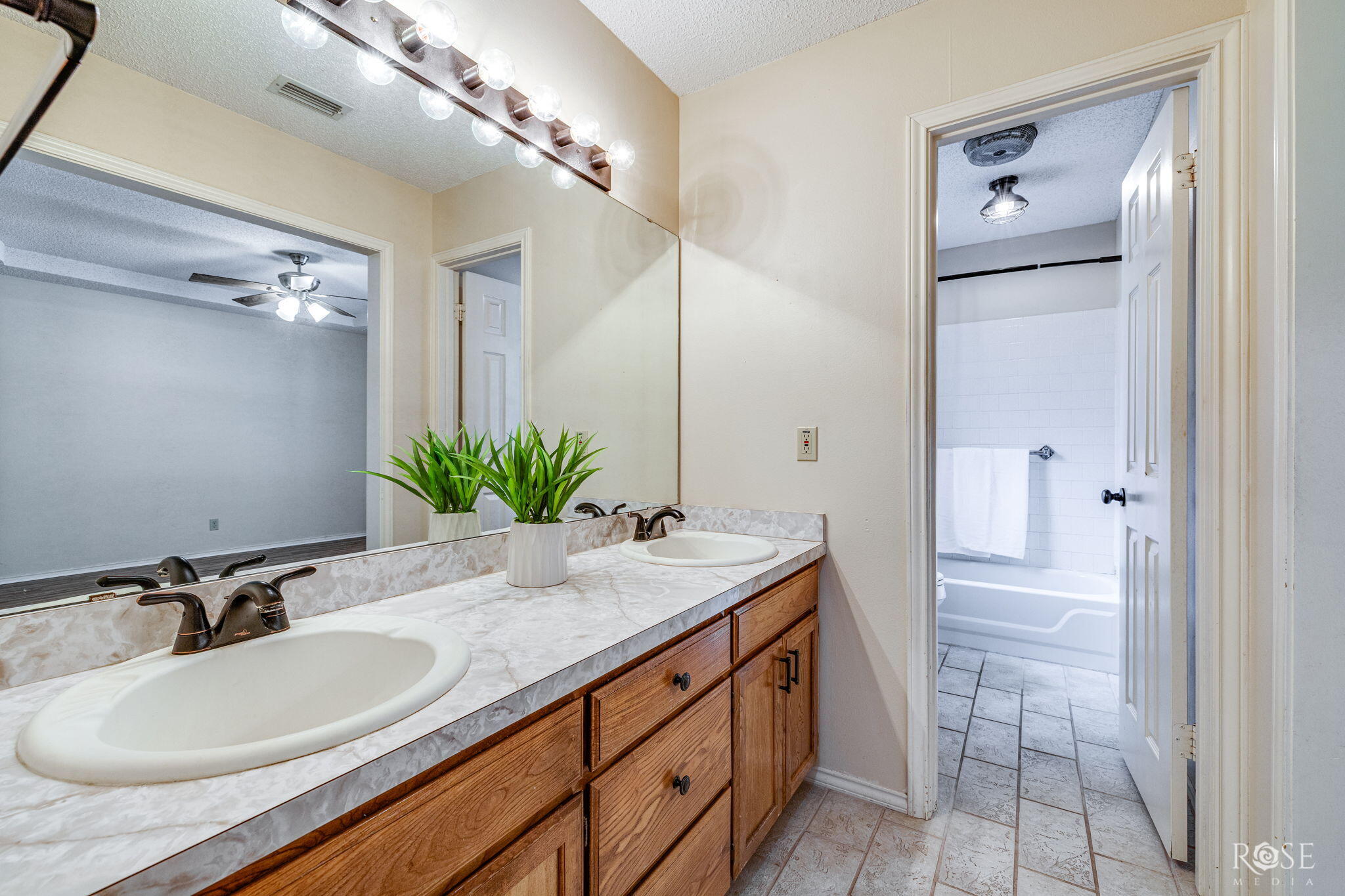 4022 Shefflera Drive Property Photo 18