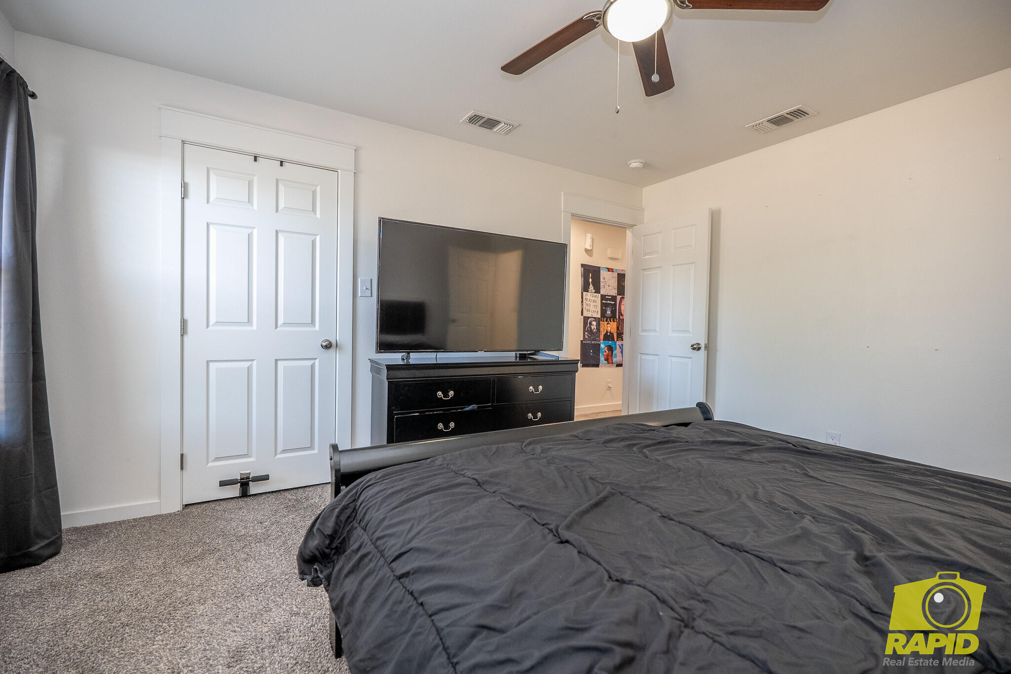 2707 N Magdalen Street Property Photo 15