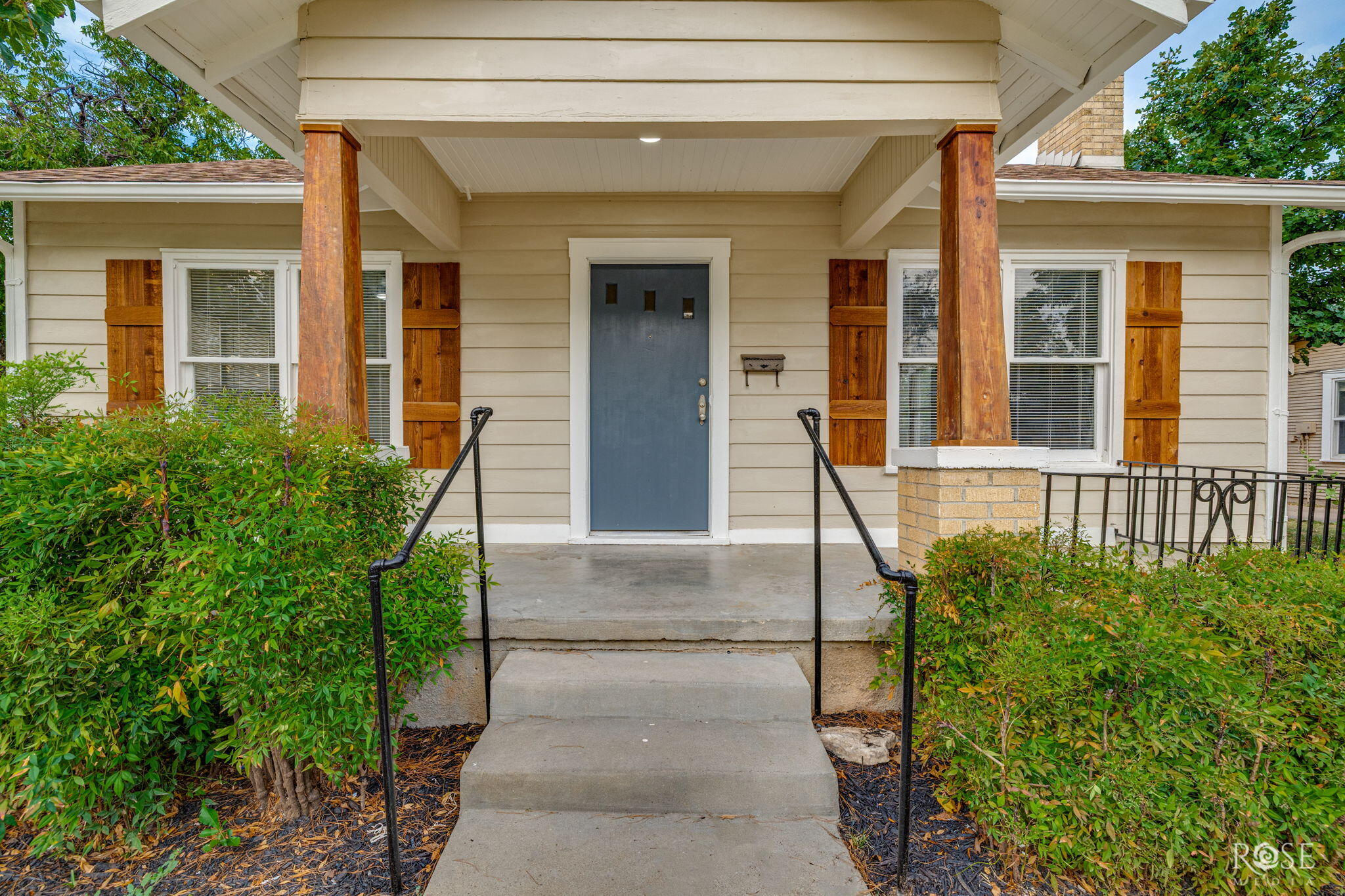 311 S Jackson Street Property Photo 4
