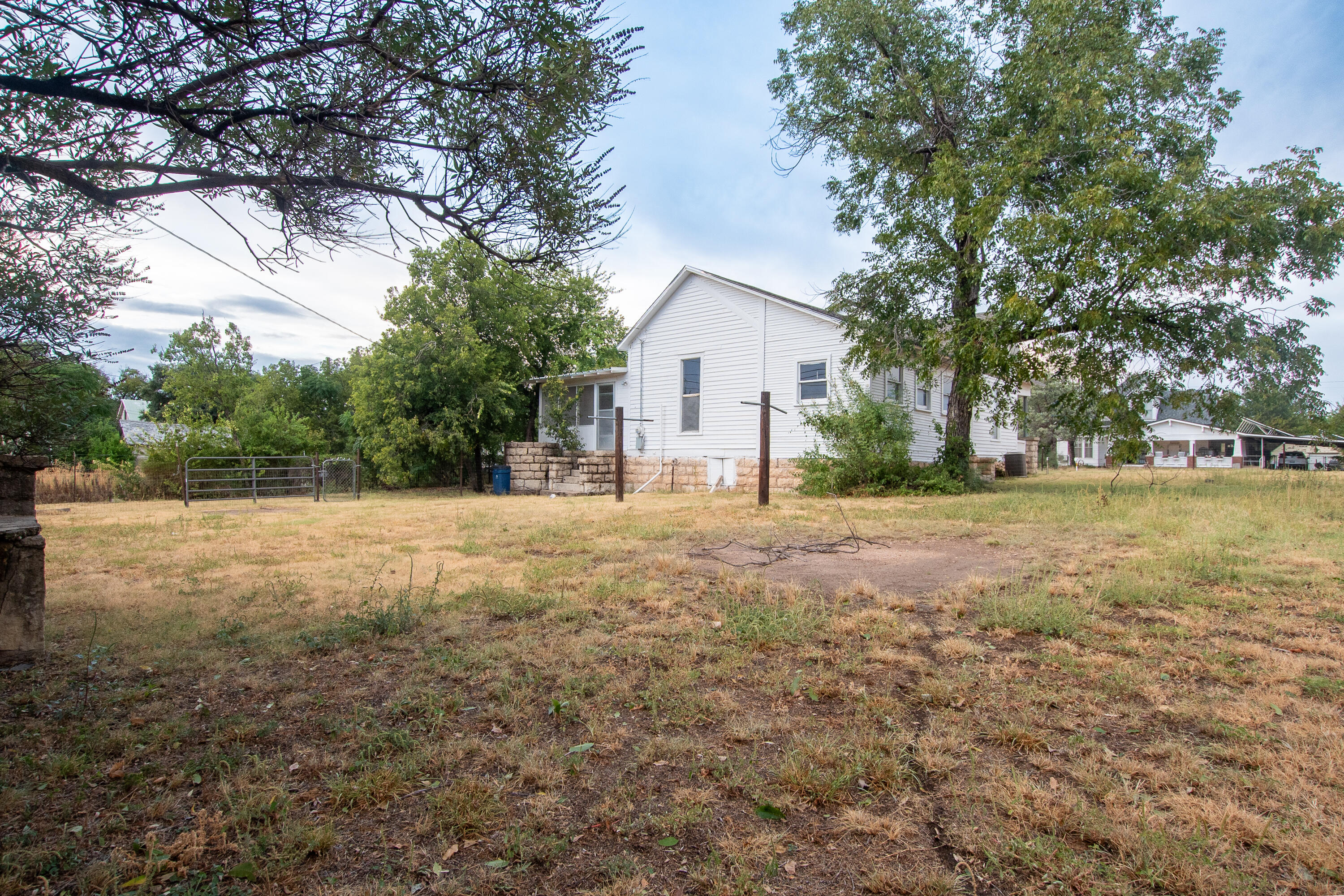 405 N Broadway Street Property Photo 15