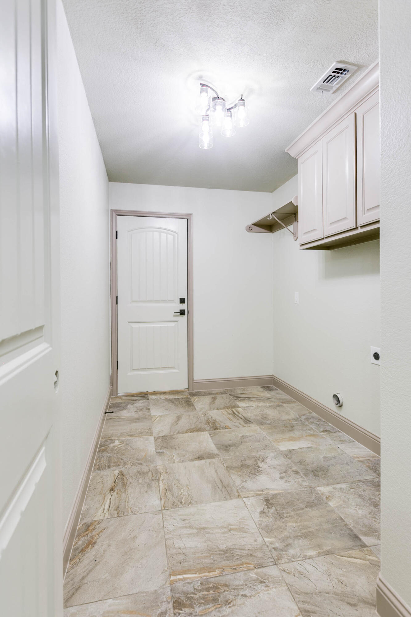 1706 Pine Valley Street Property Photo 27