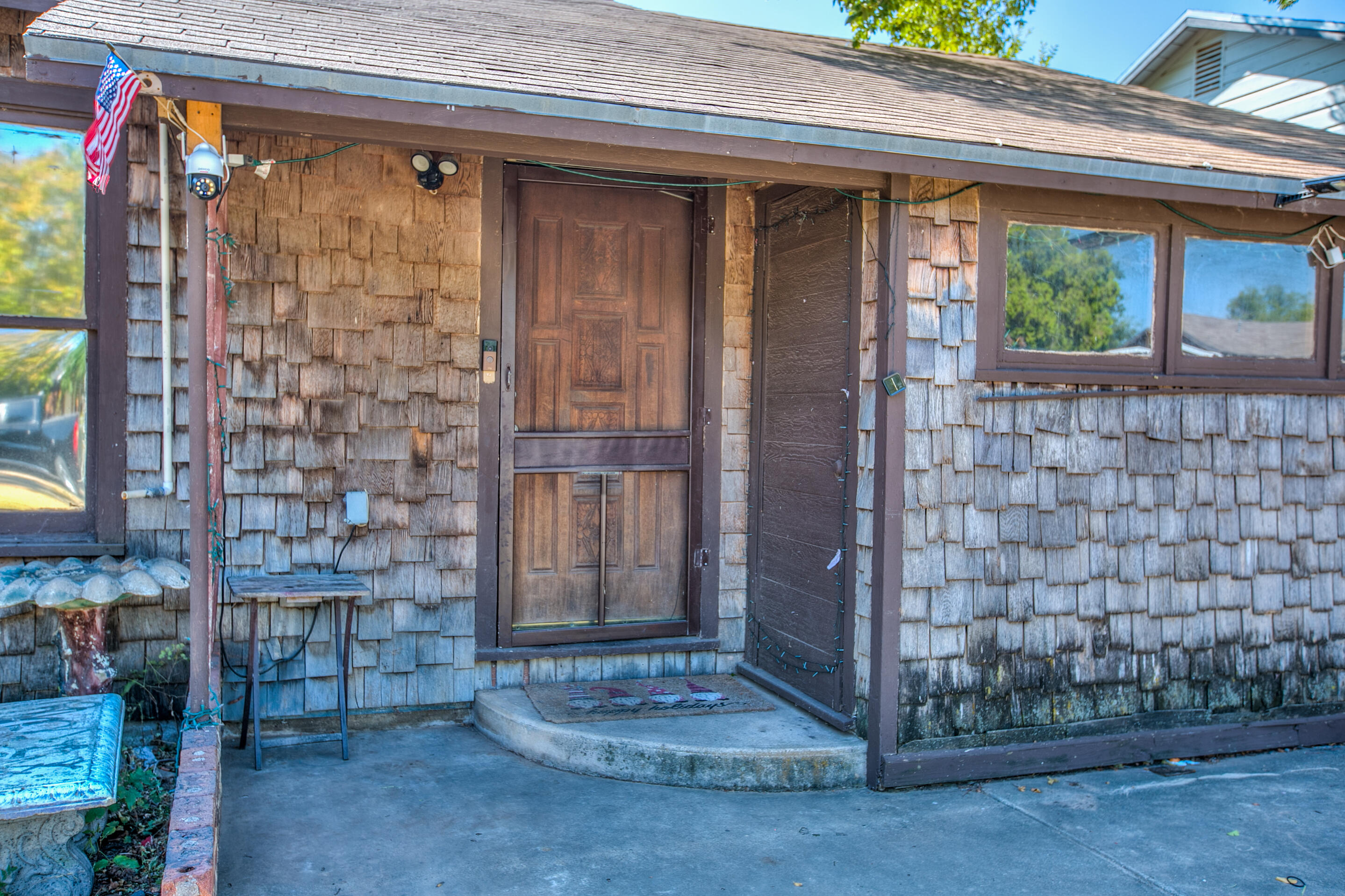 1913 Juanita Avenue Property Photo 2