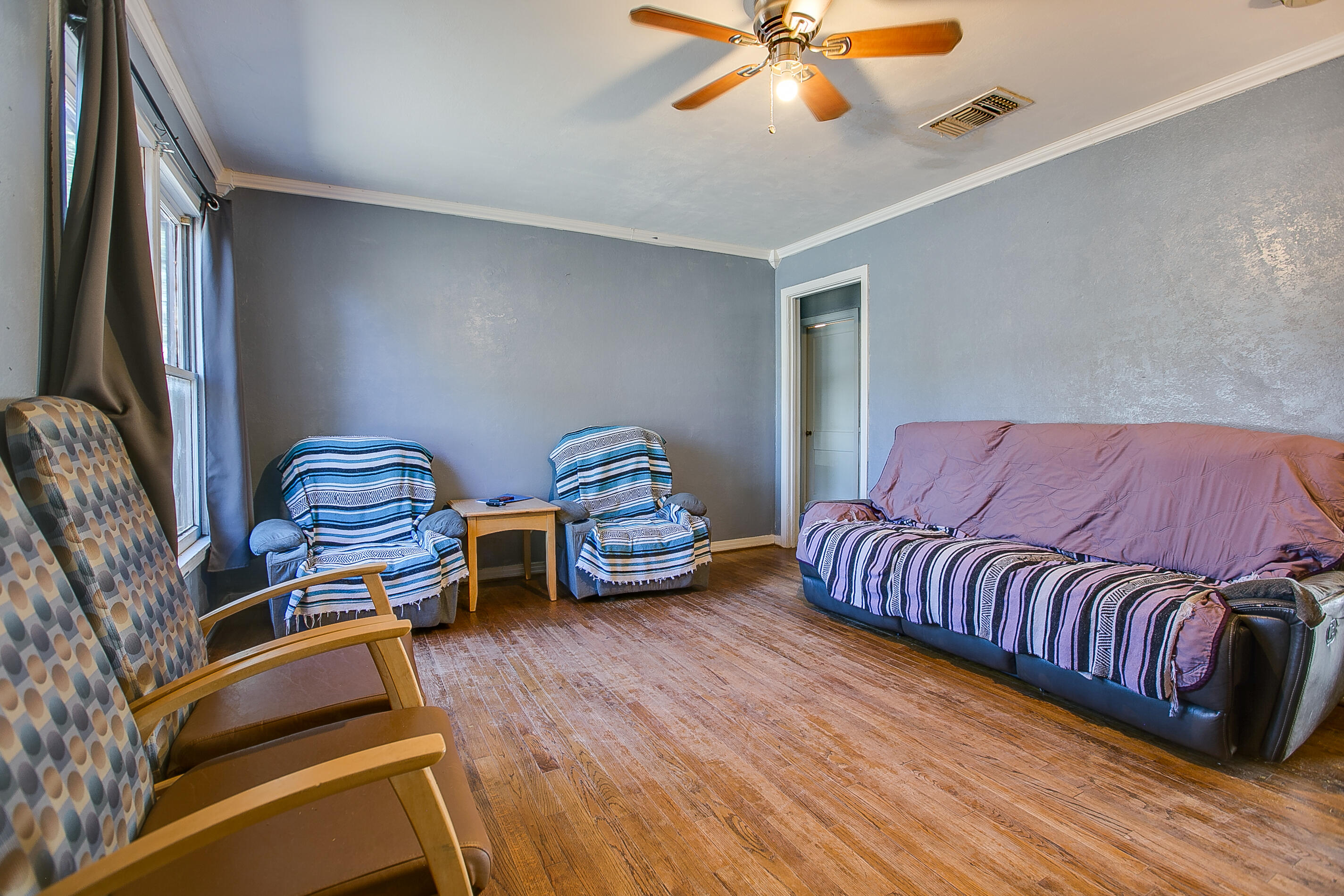 1913 Juanita Avenue Property Photo 5