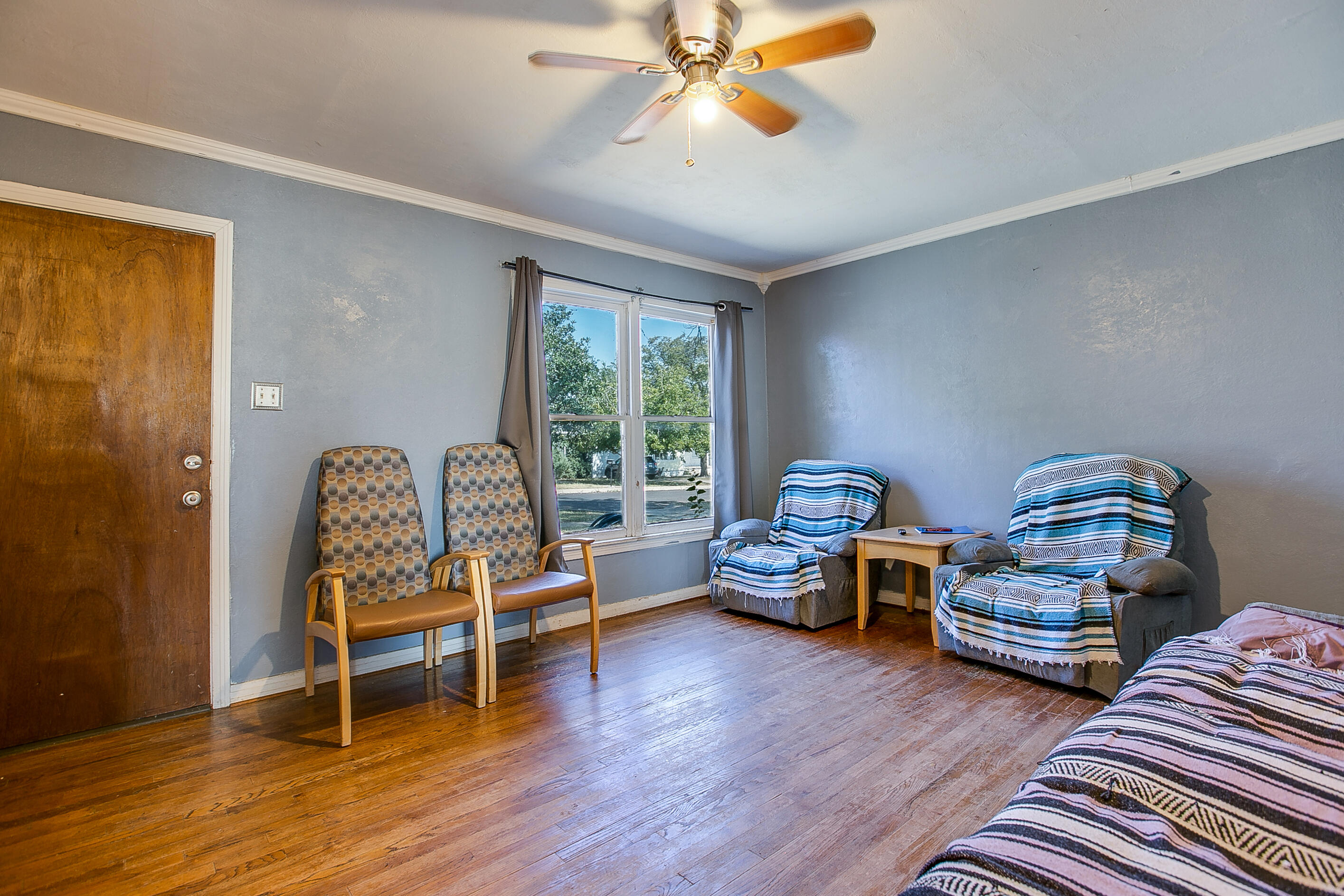 1913 Juanita Avenue Property Photo 6