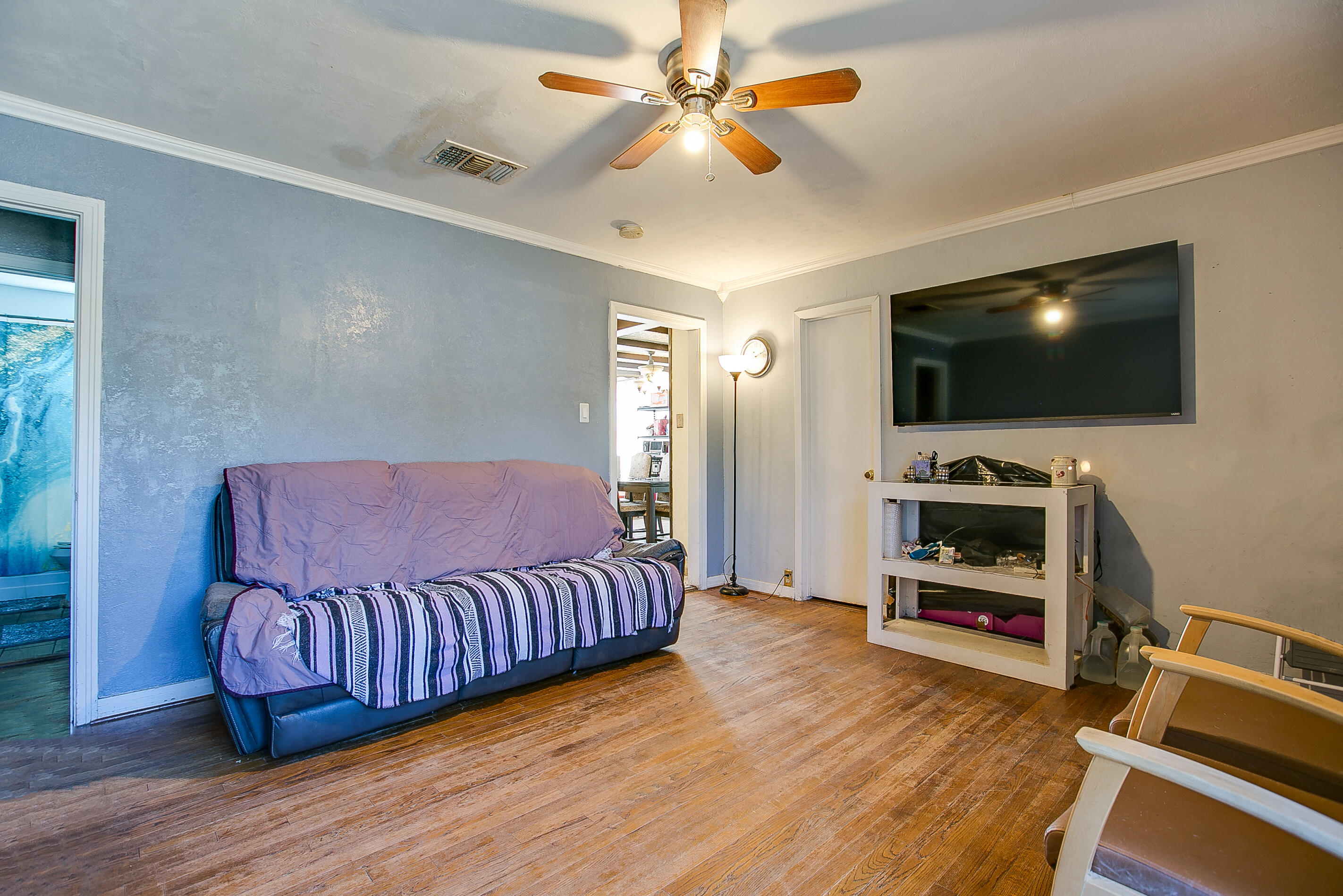 1913 Juanita Avenue Property Photo 8