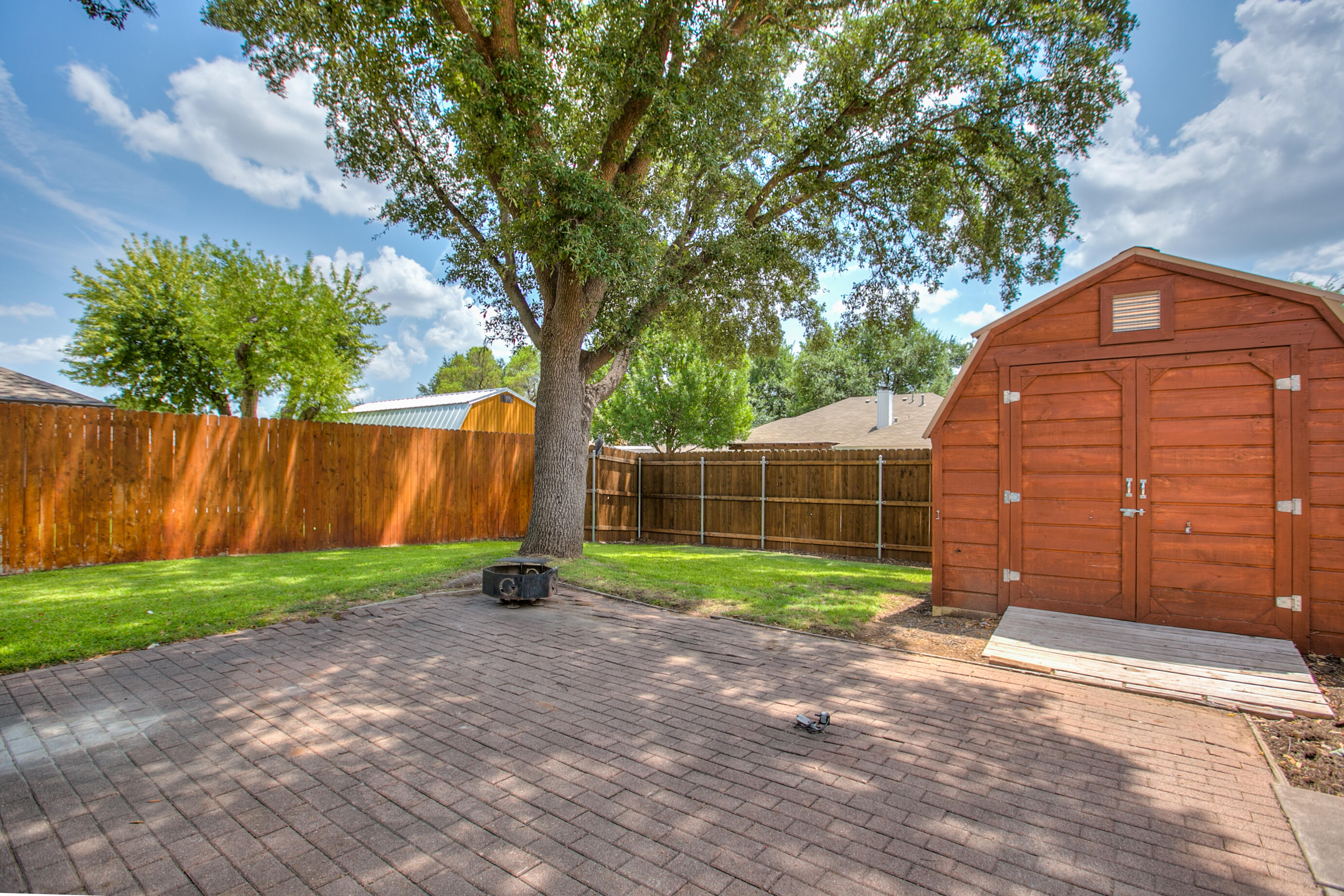 3237 Maplewood Drive Property Photo 18