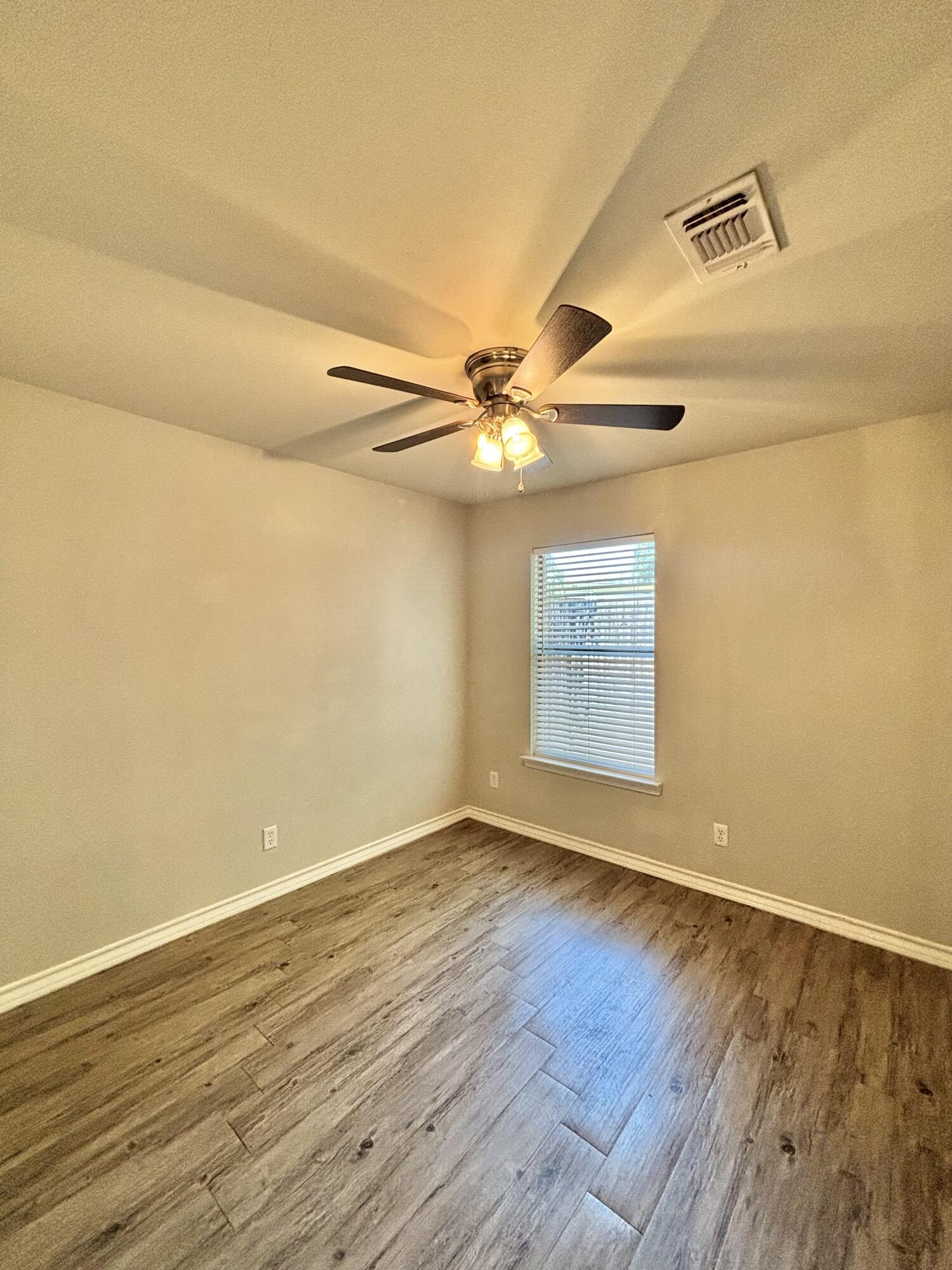 2205 Johnson Street Property Photo 8