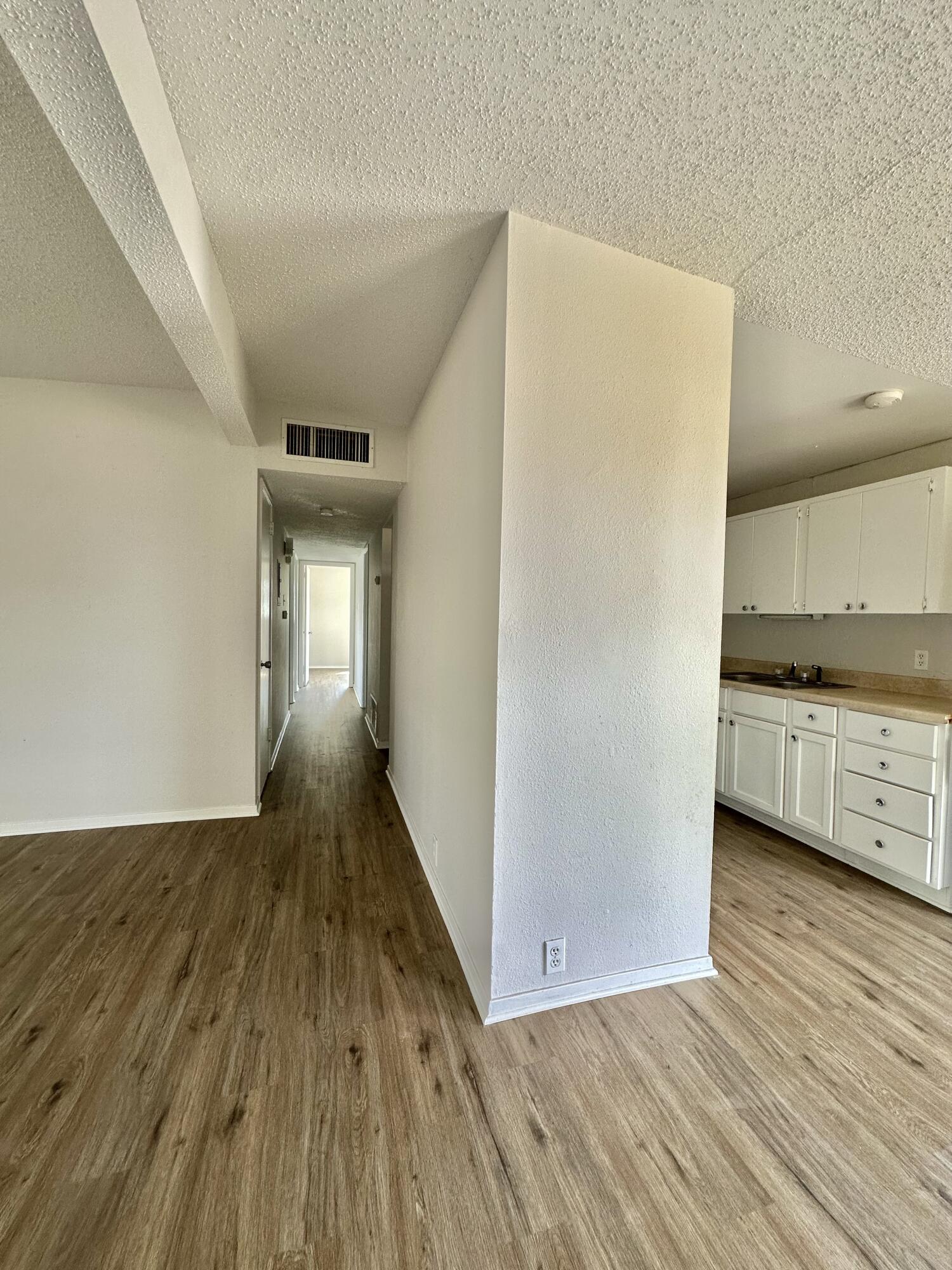 2401 Field Street Property Photo 6
