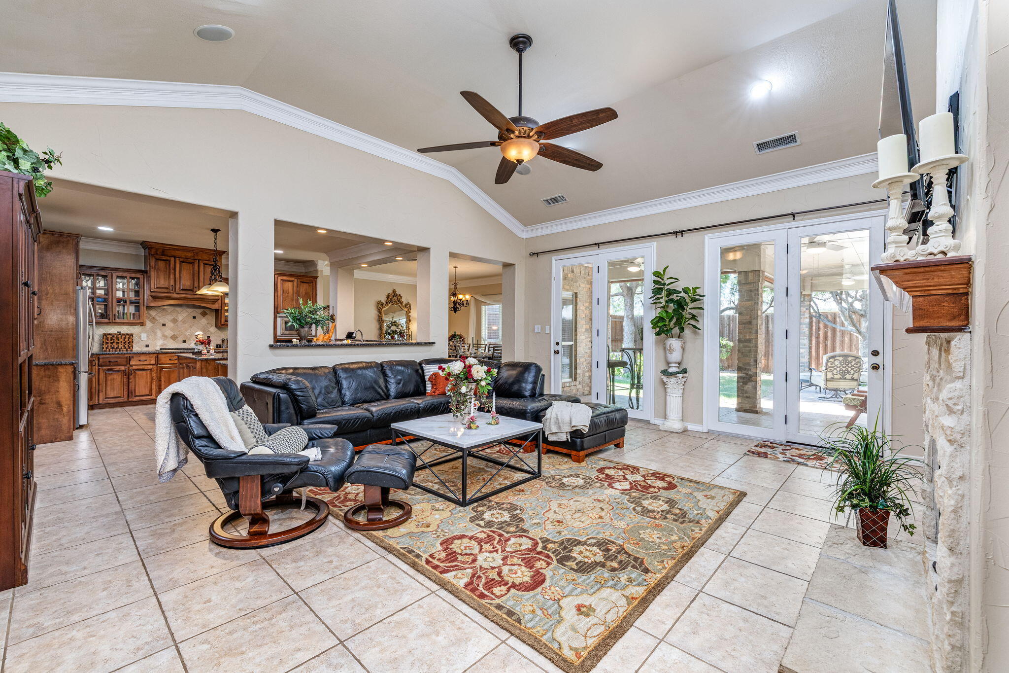 2026 Valleyview Drive Property Photo 4