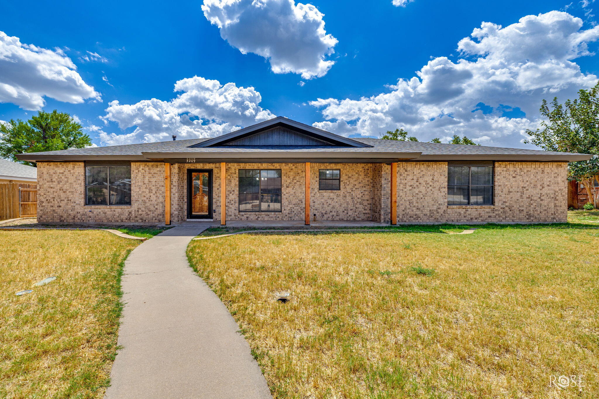 3209 Alta Vista Lane Property Photo 5