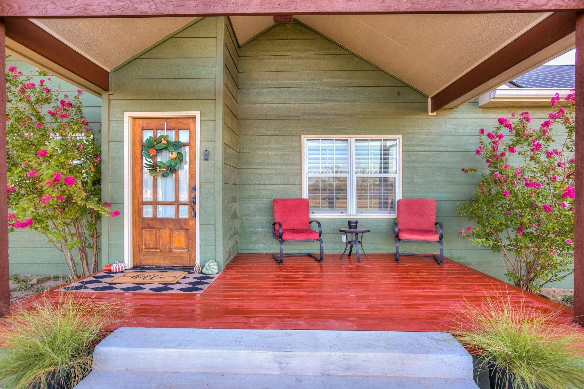 15555 Deer Valley Loop Property Photo 3