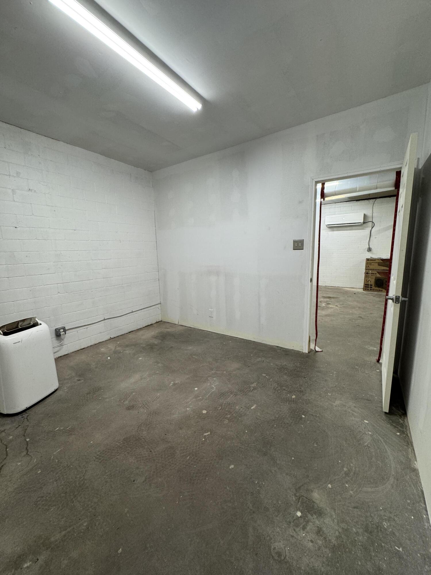 3102 Sherwood Way Property Photo 3