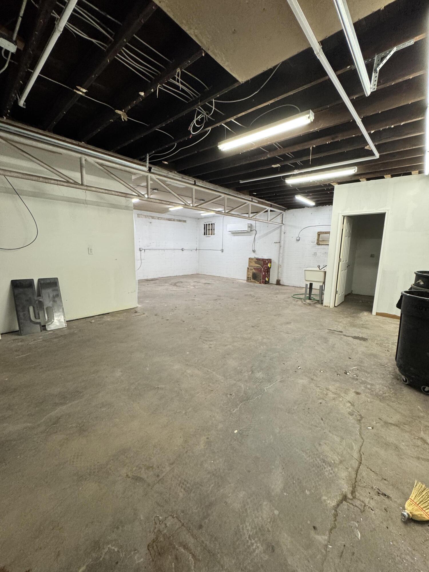 3102 Sherwood Way Property Photo 10