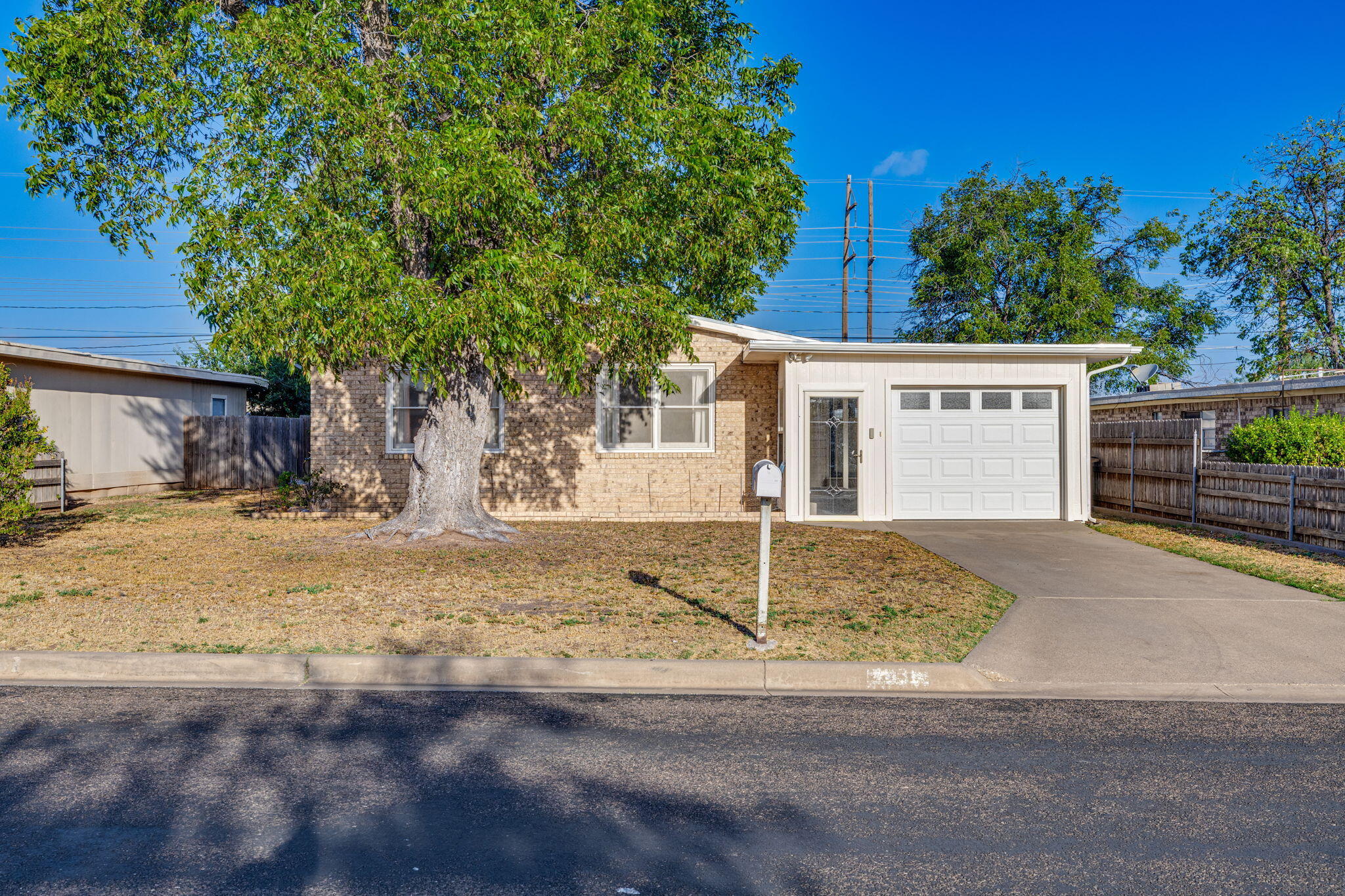 2936 Field Street Property Photo 3