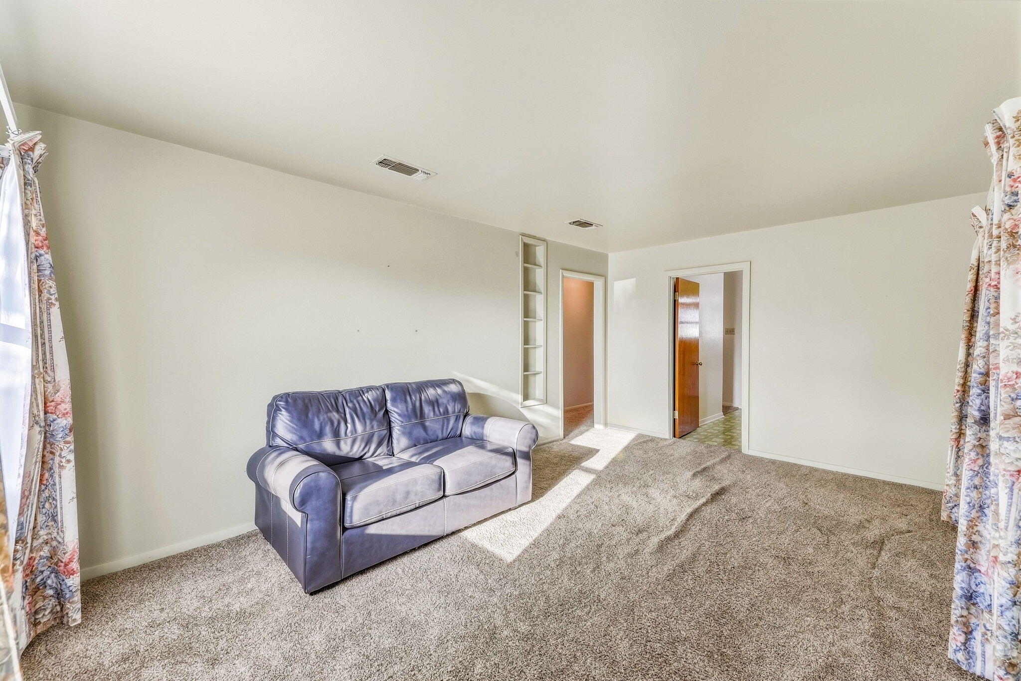 2936 Field Street Property Photo 10