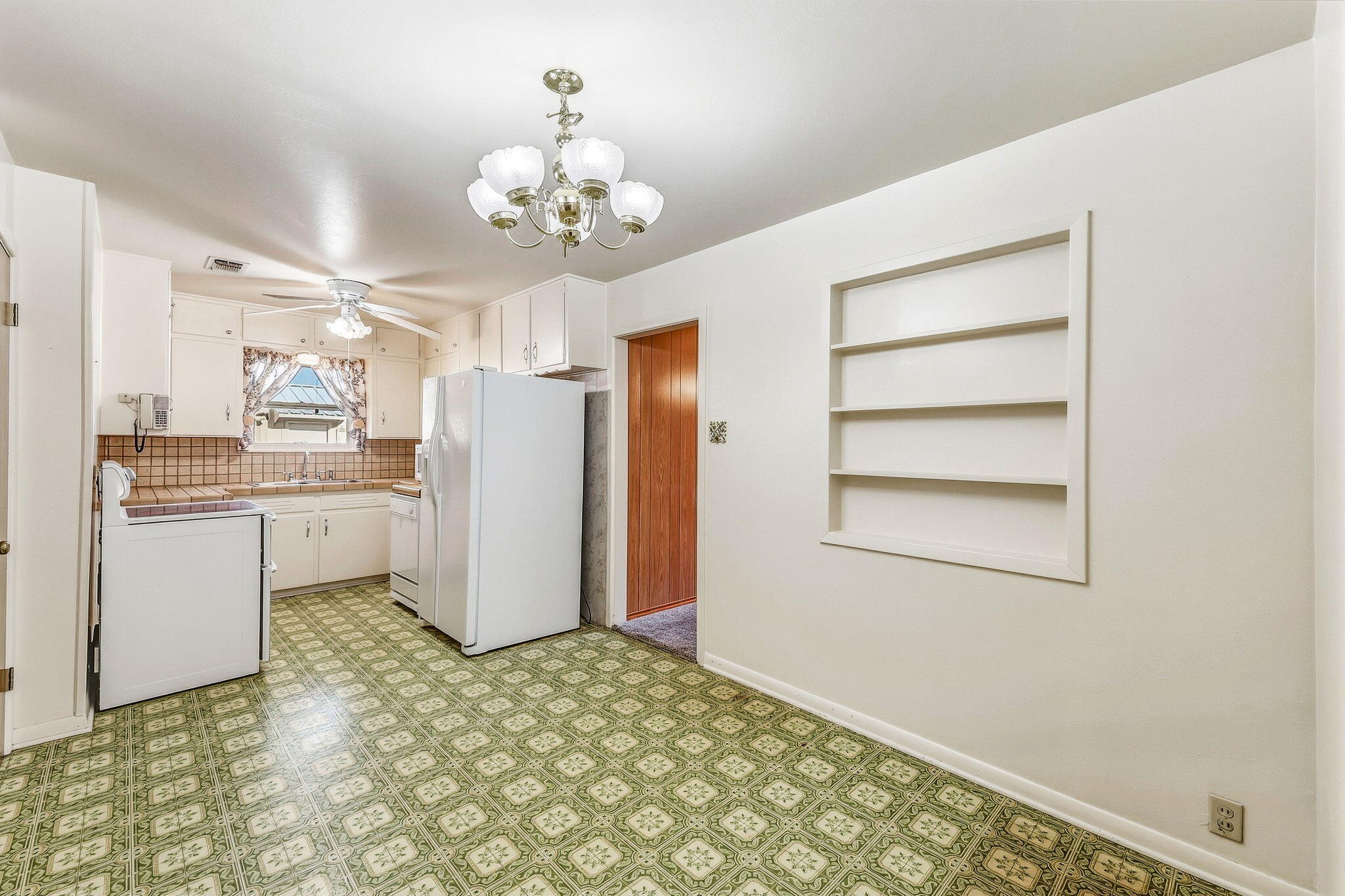 2936 Field Street Property Photo 12