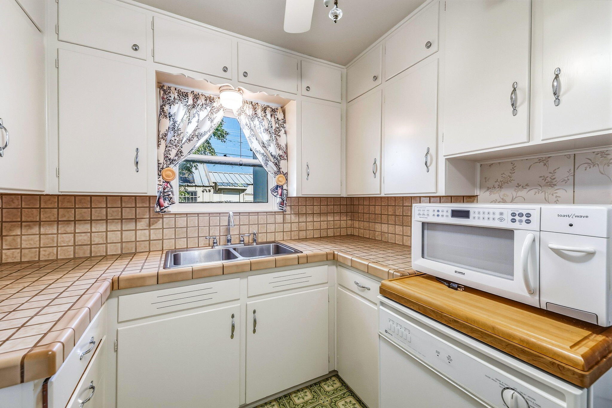 2936 Field Street Property Photo 13