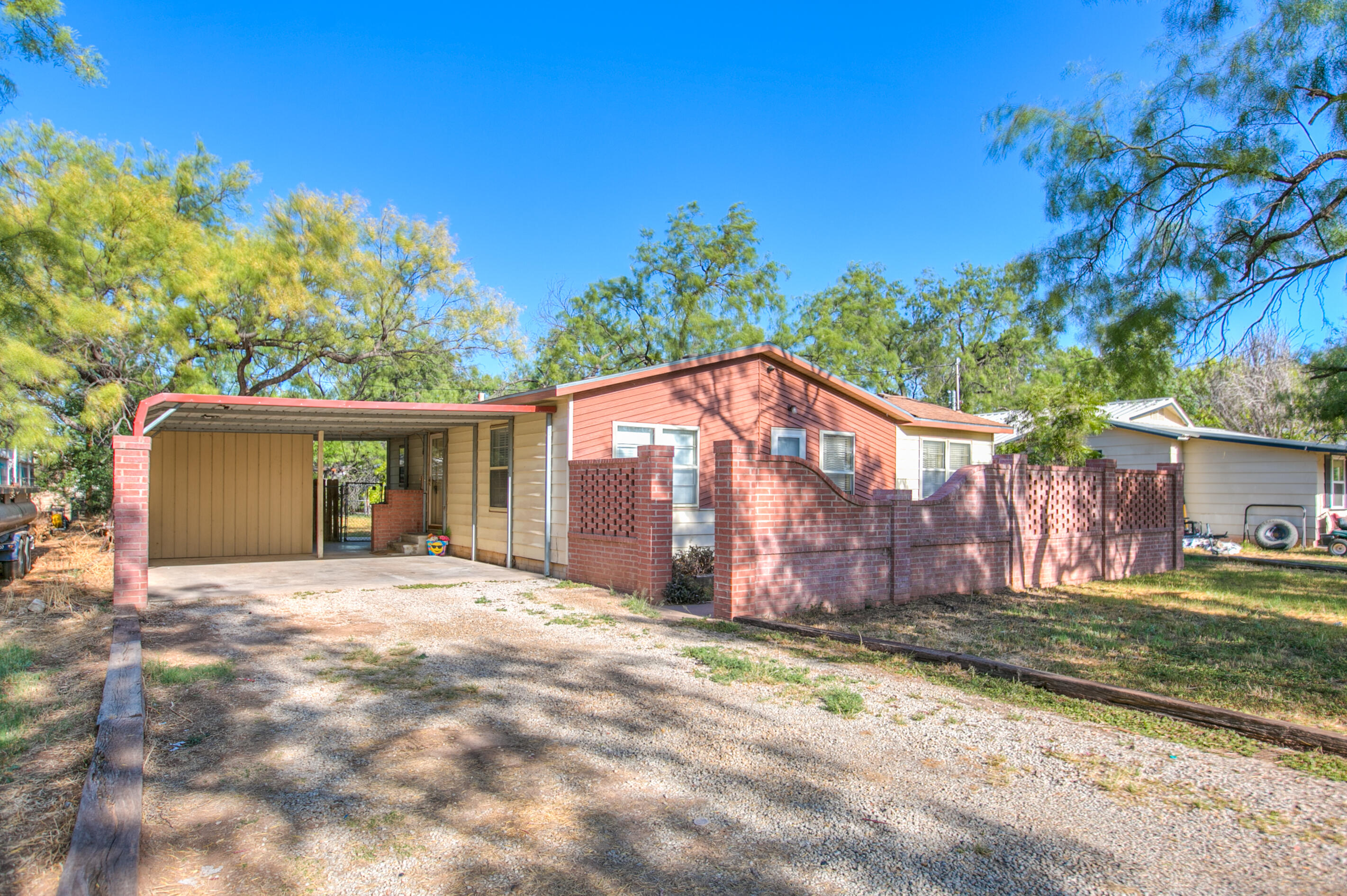 1631 Canal Road Property Photo 1