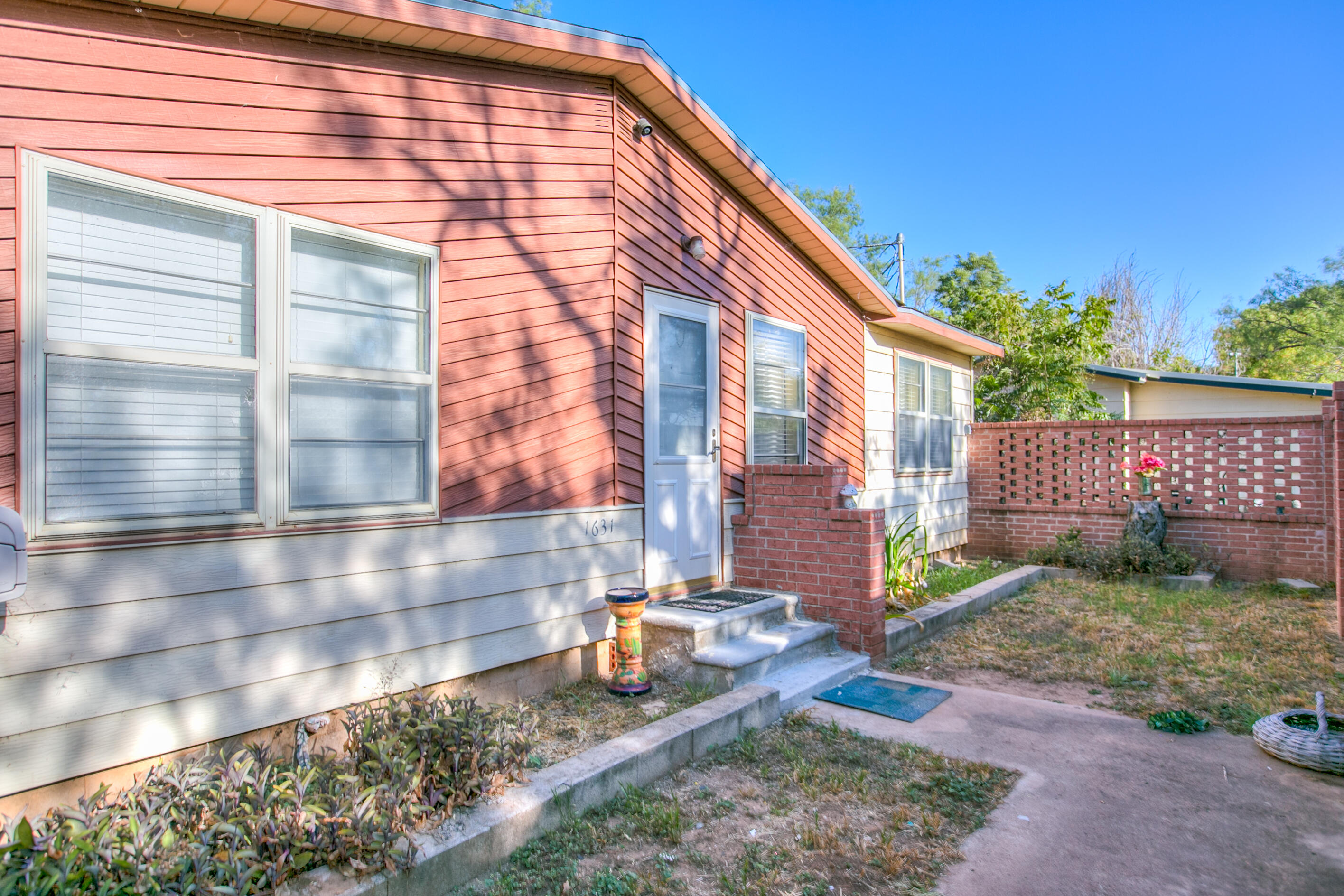 1631 Canal Road Property Photo 8