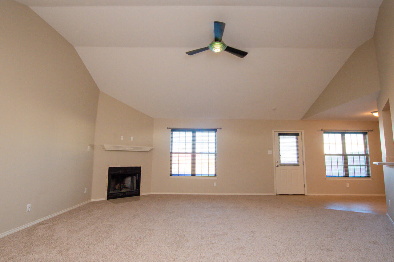 814 Fisher Street Property Photo 5