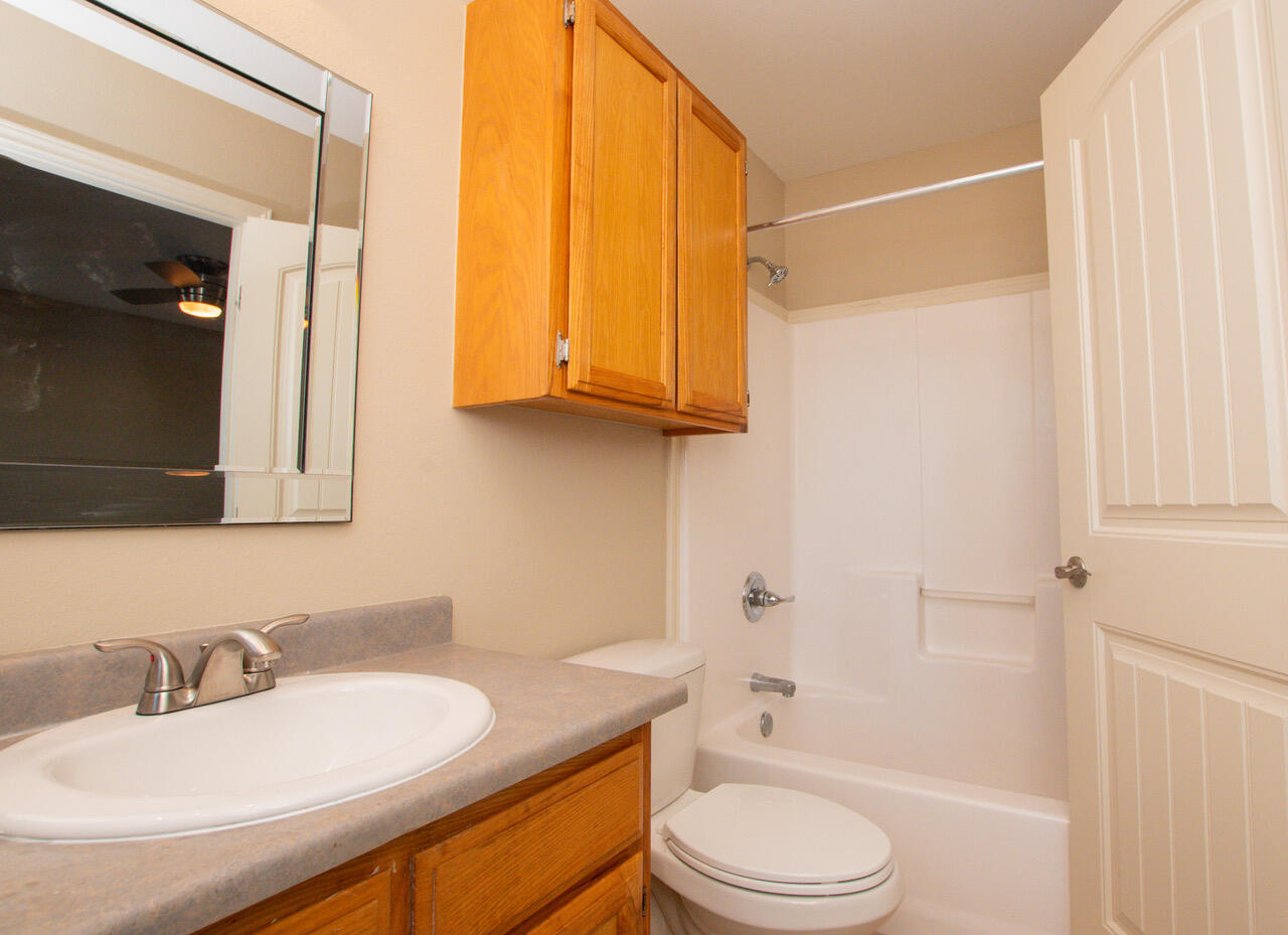 814 Fisher Street Property Photo 13