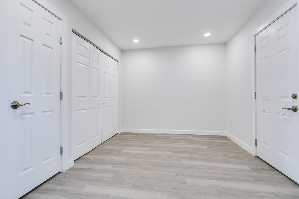 2624 Dallas Street Property Photo 14