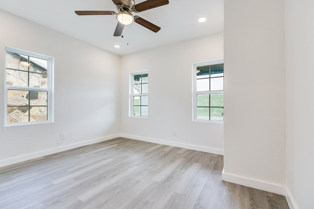 2624 Dallas Street Property Photo 20