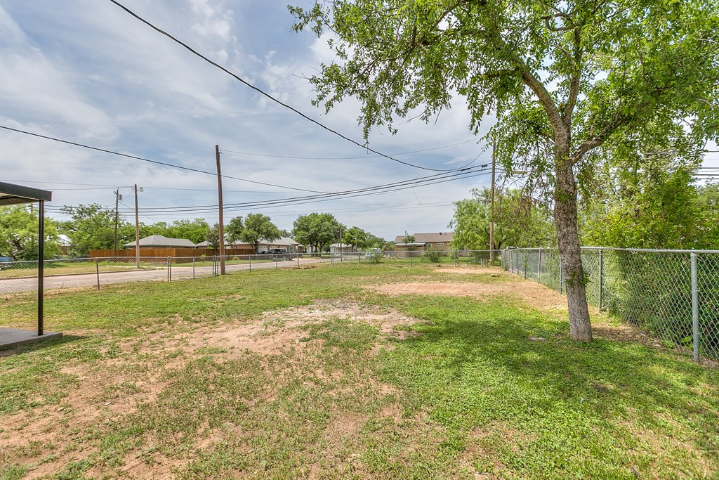 2624 Dallas Street Property Photo 29