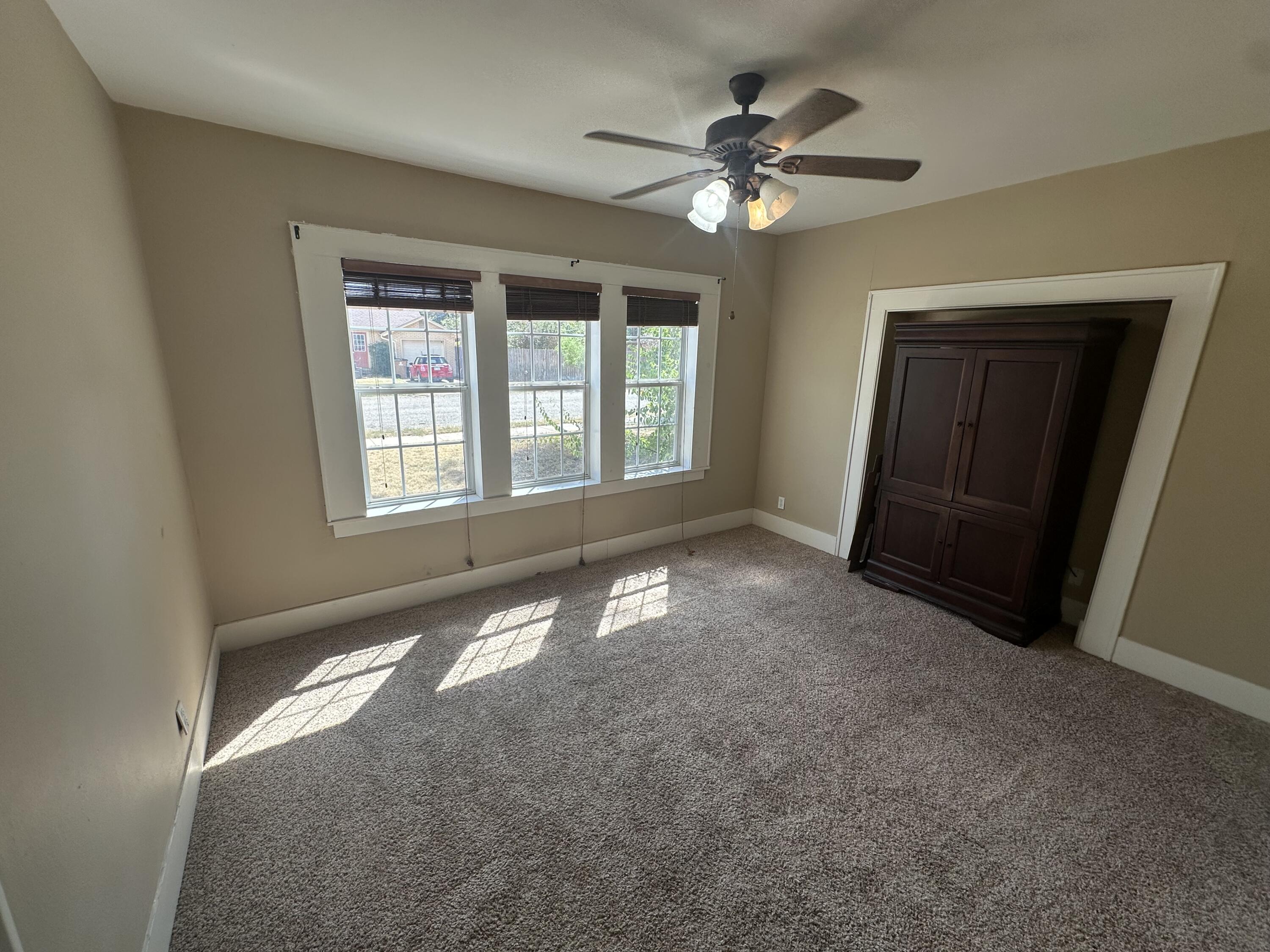 1427 S Park Street Property Photo 17