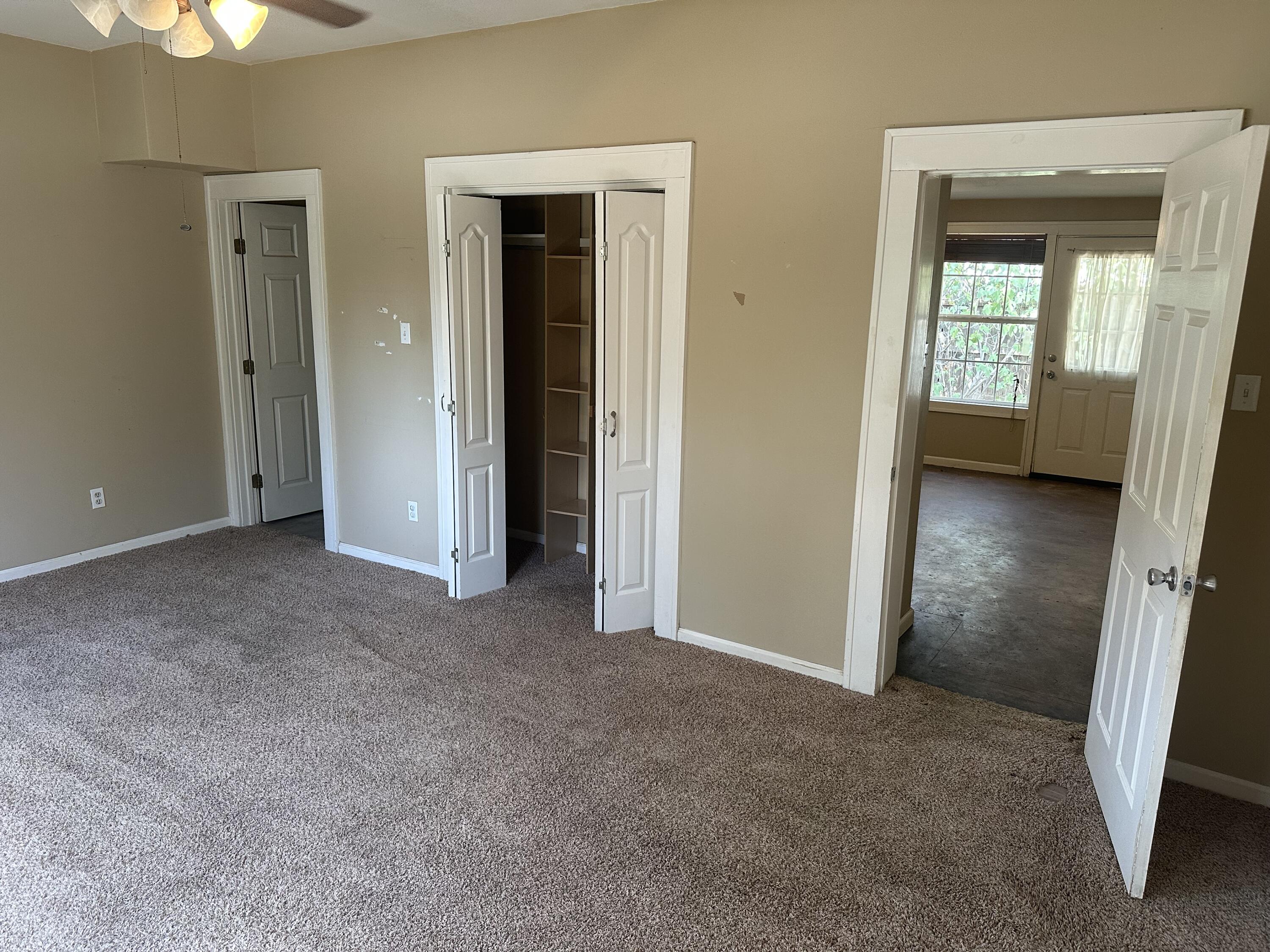 1427 S Park Street Property Photo 20