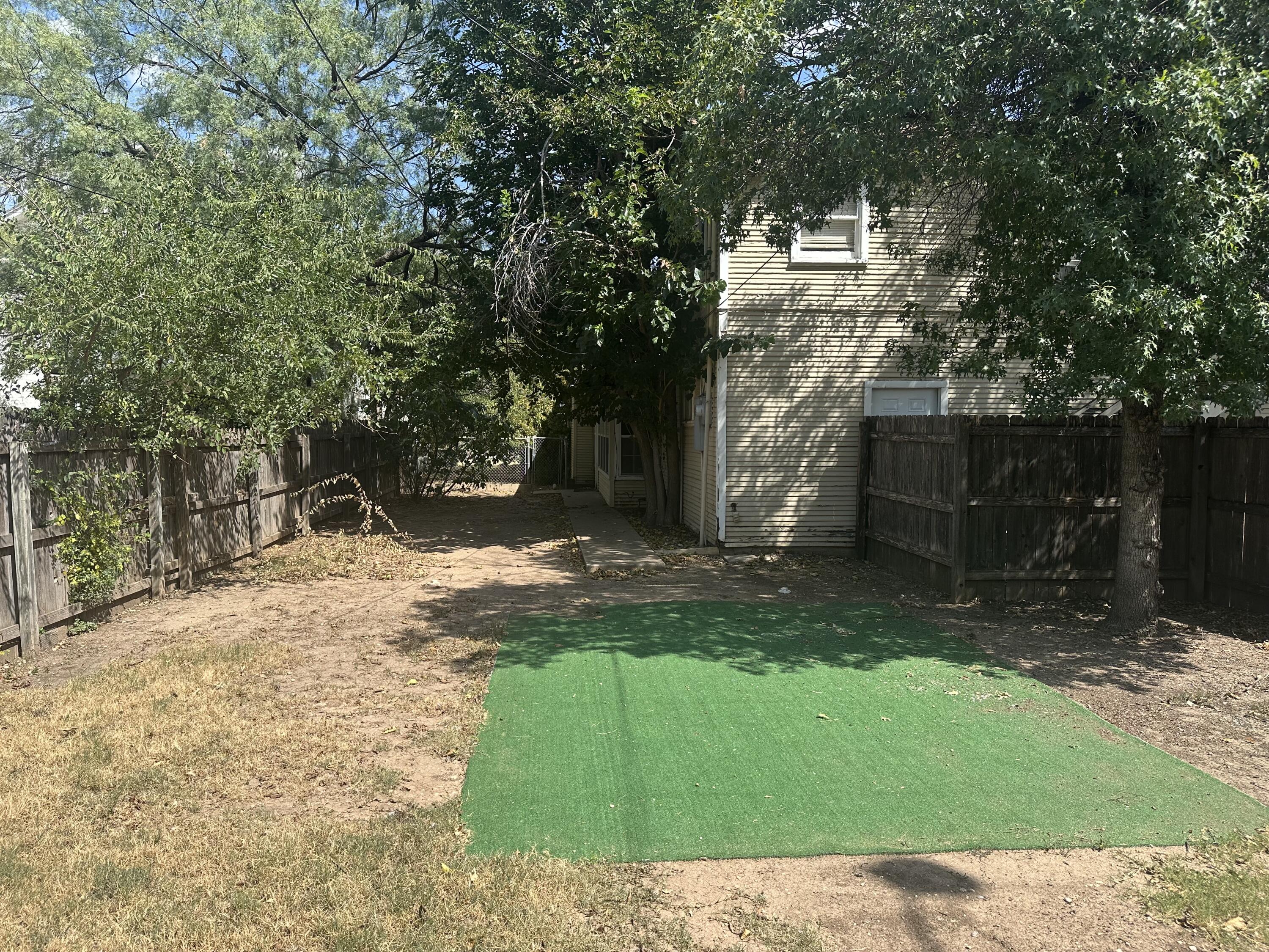 1427 S Park Street Property Photo 36