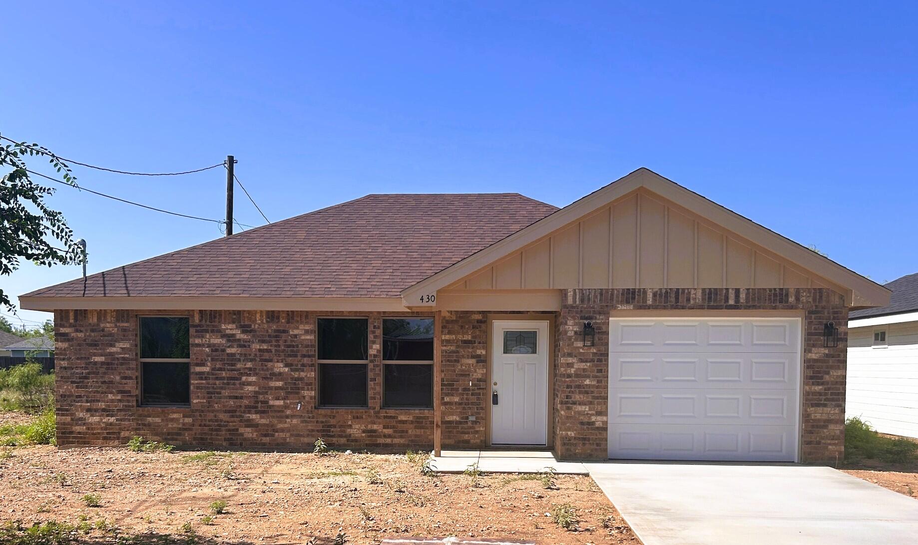 430 E 45th Street Property Photo 1