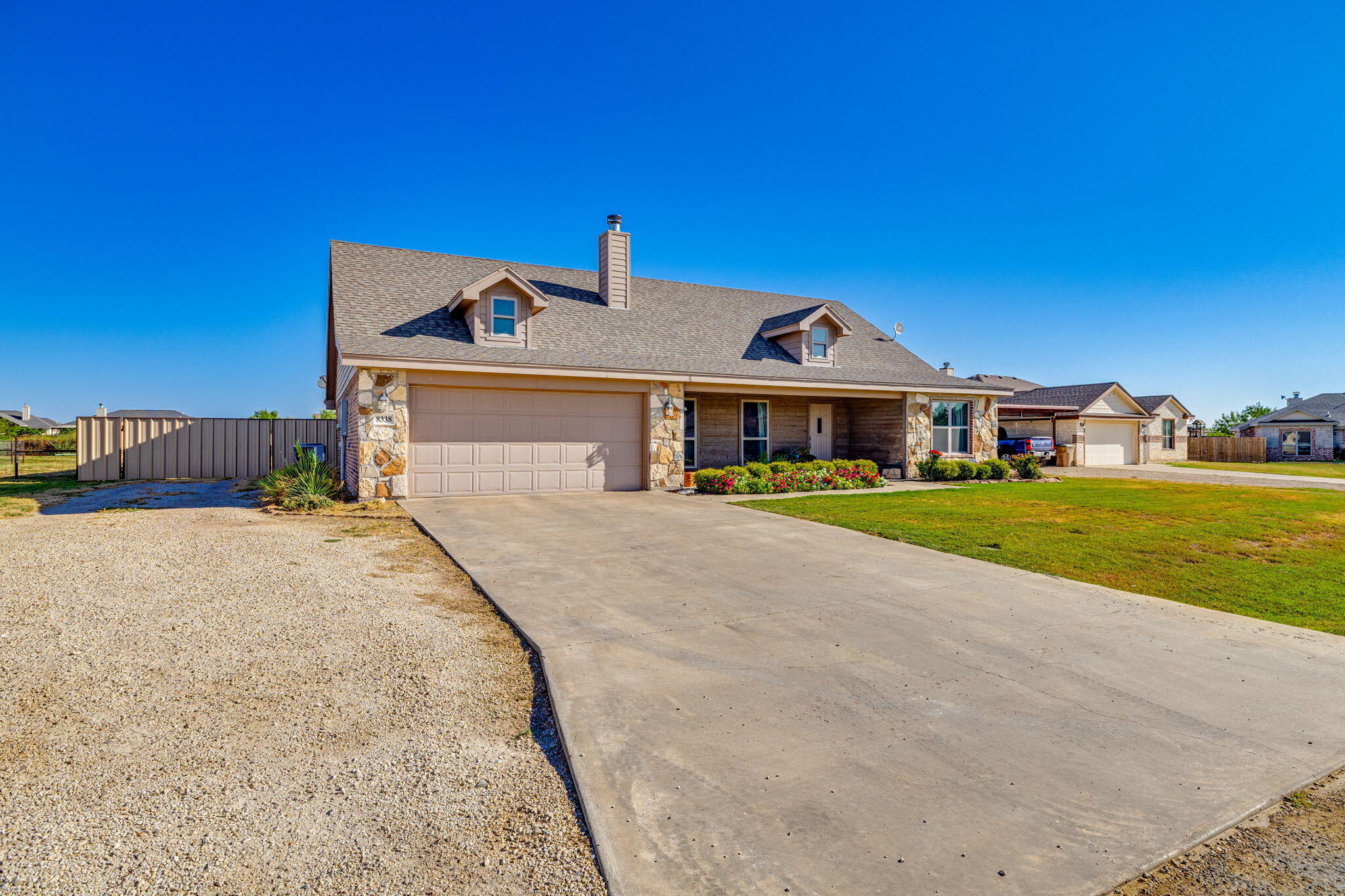 8338 Puma Court Property Photo 3
