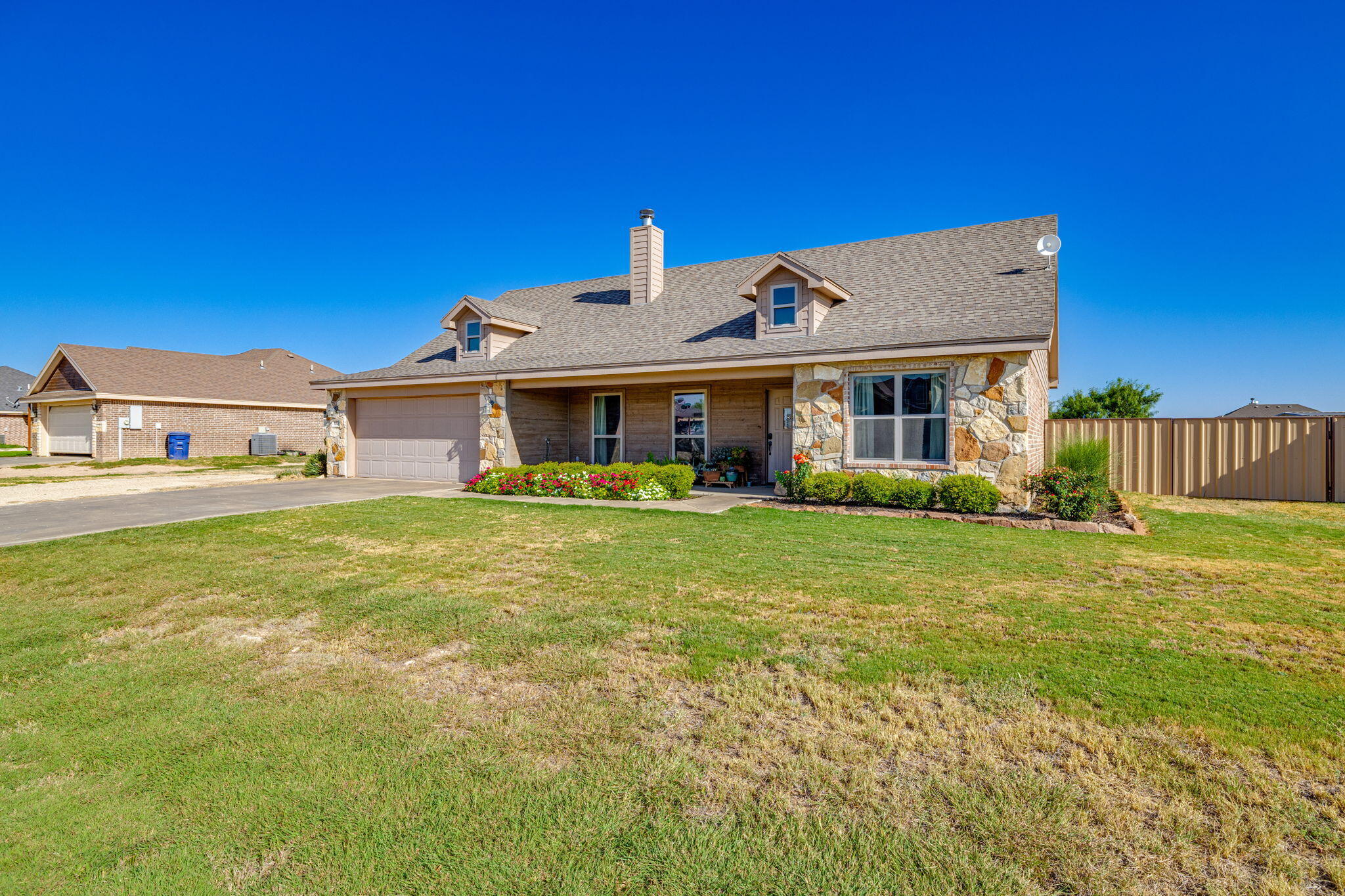 8338 Puma Court Property Photo 4
