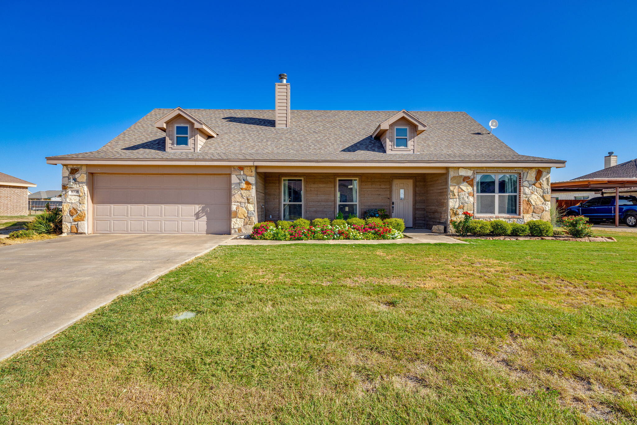 8338 Puma Court Property Photo 5