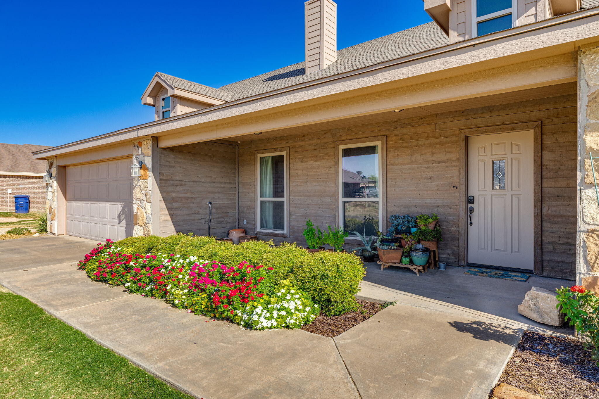 8338 Puma Court Property Photo 6