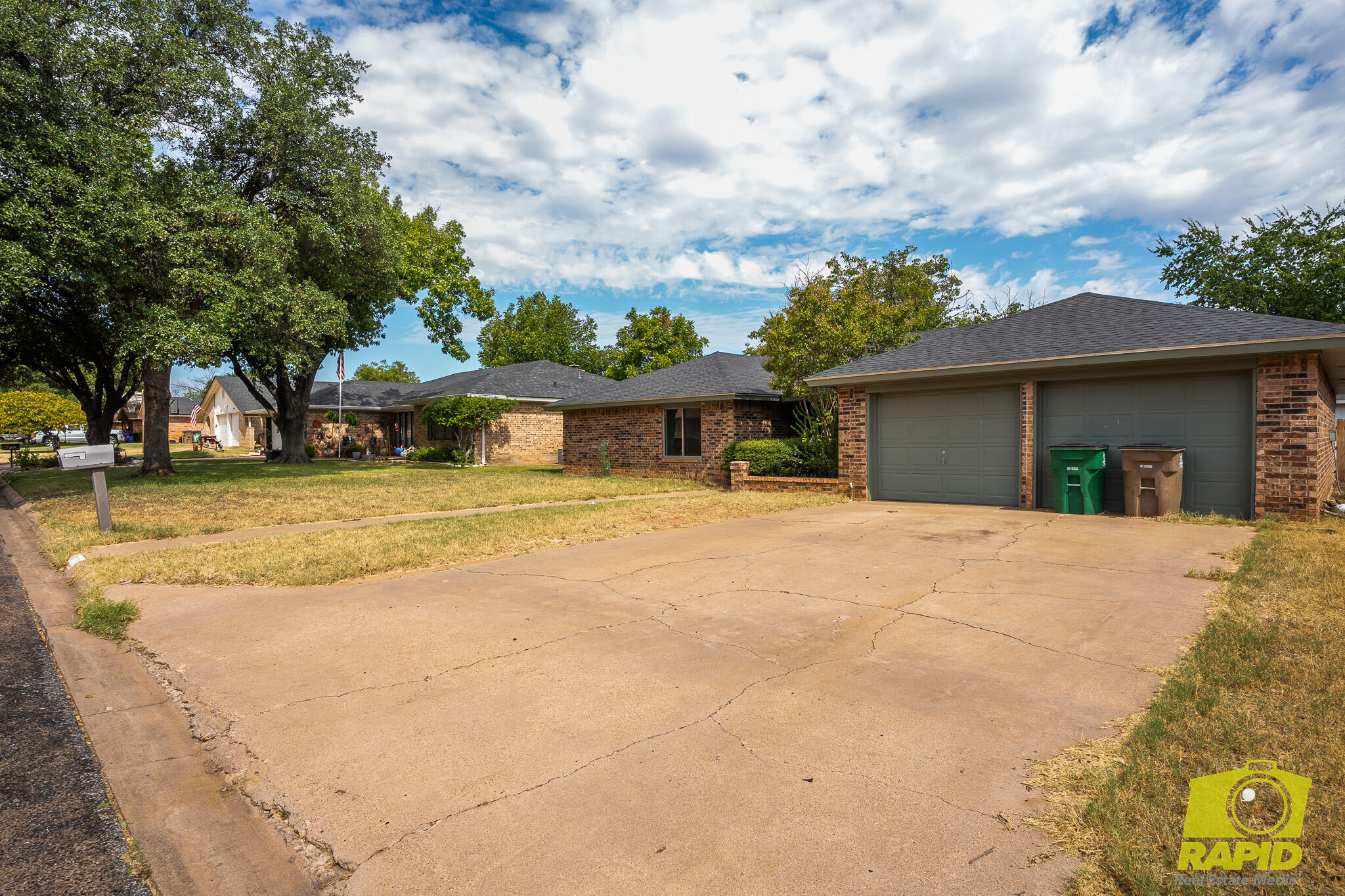 3822 Driftwood Drive Property Photo 2