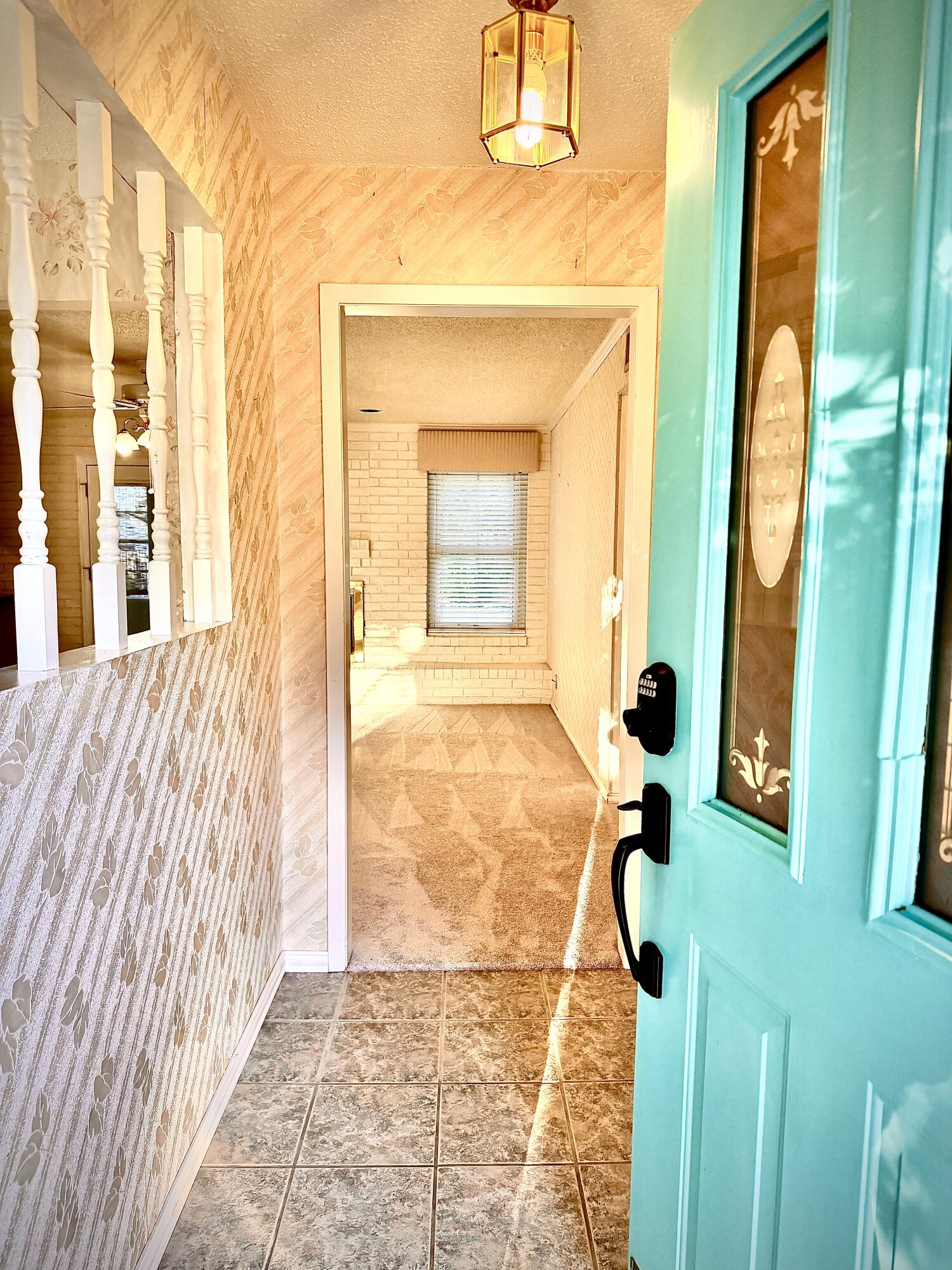 1906 N Harrison Street Property Photo 3