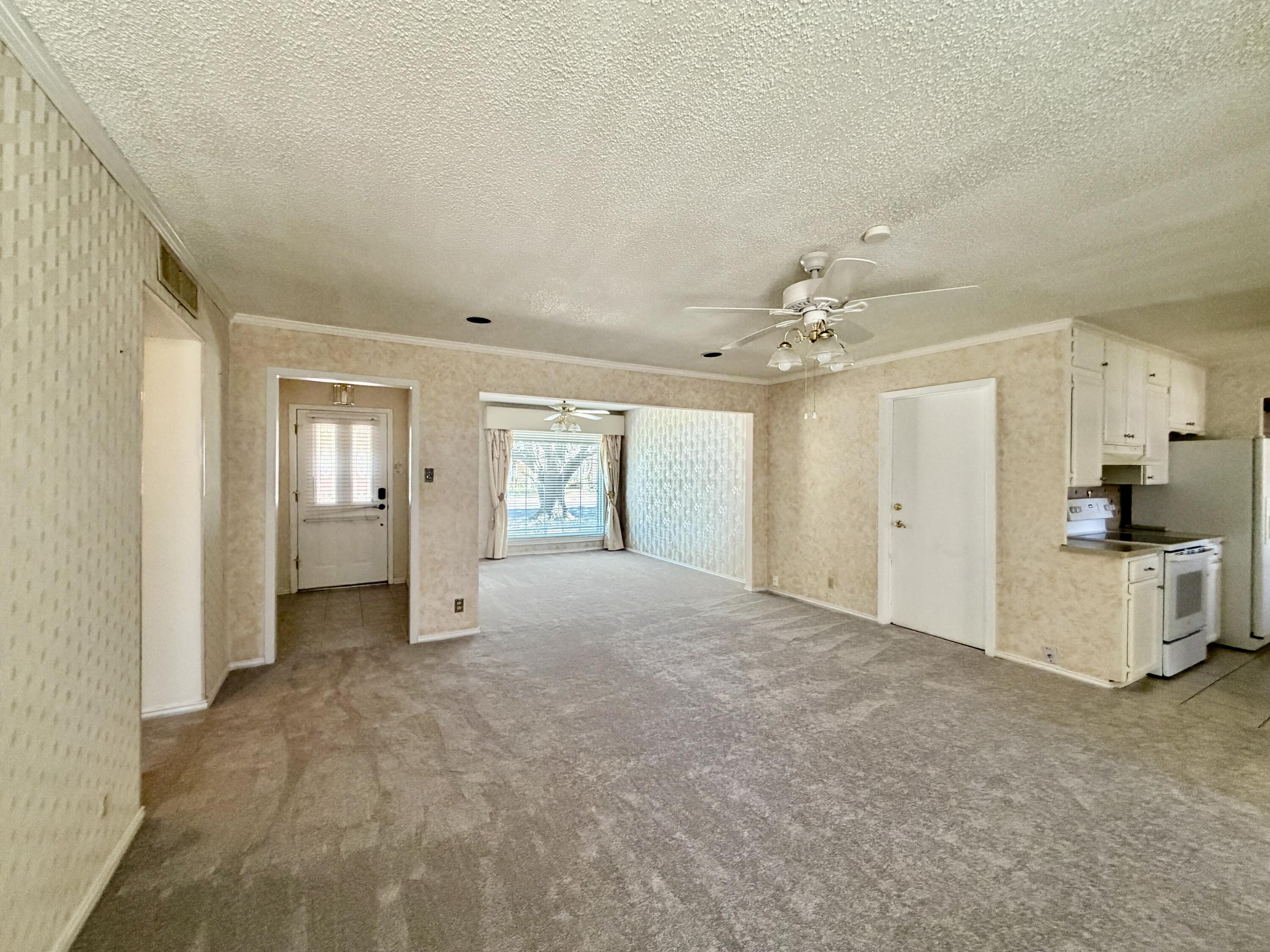 1906 N Harrison Street Property Photo 7