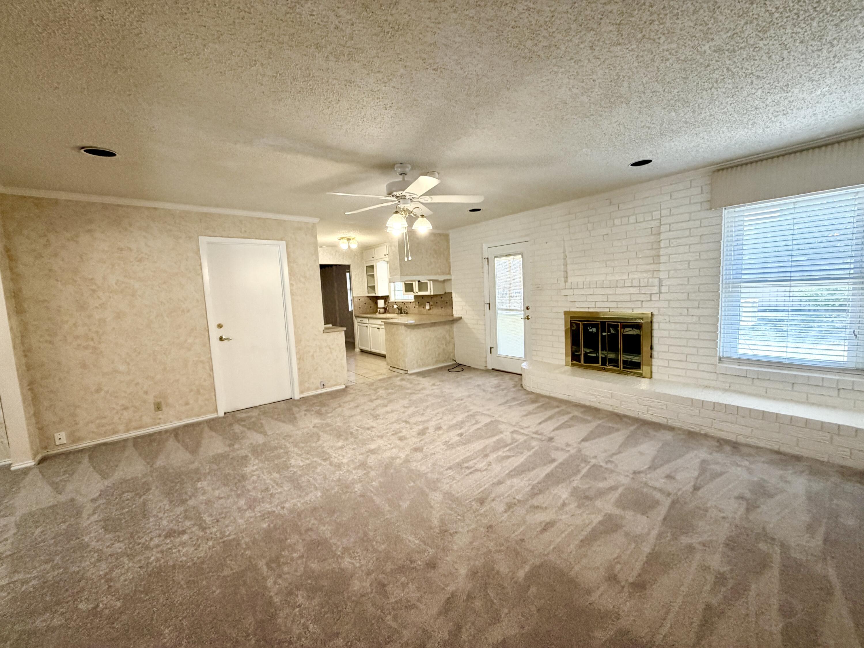 1906 N Harrison Street Property Photo 10